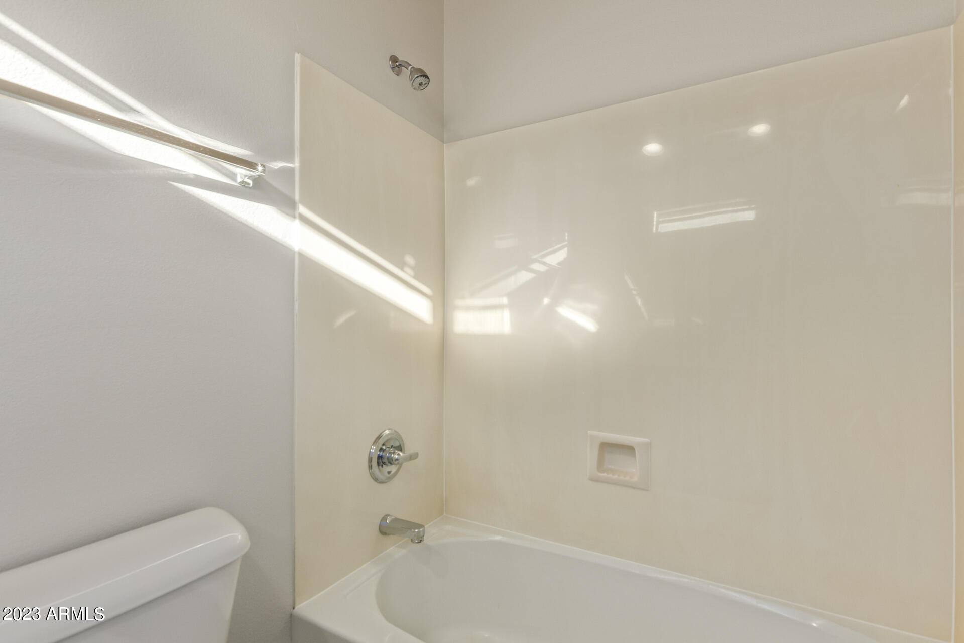 1350 S GREENFIELD Road # 1033