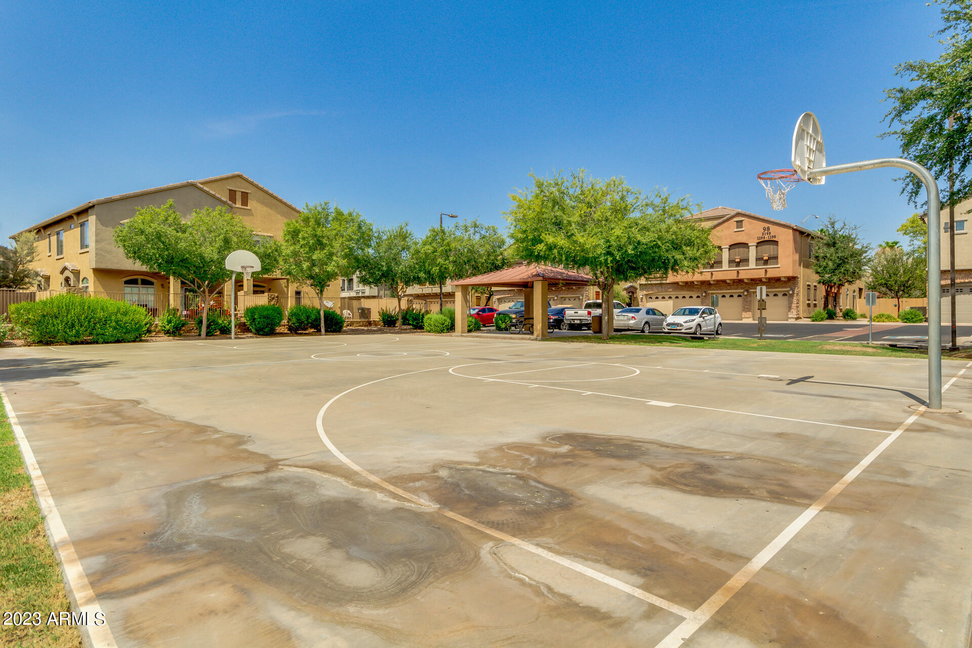 1350 S GREENFIELD Road # 1033
