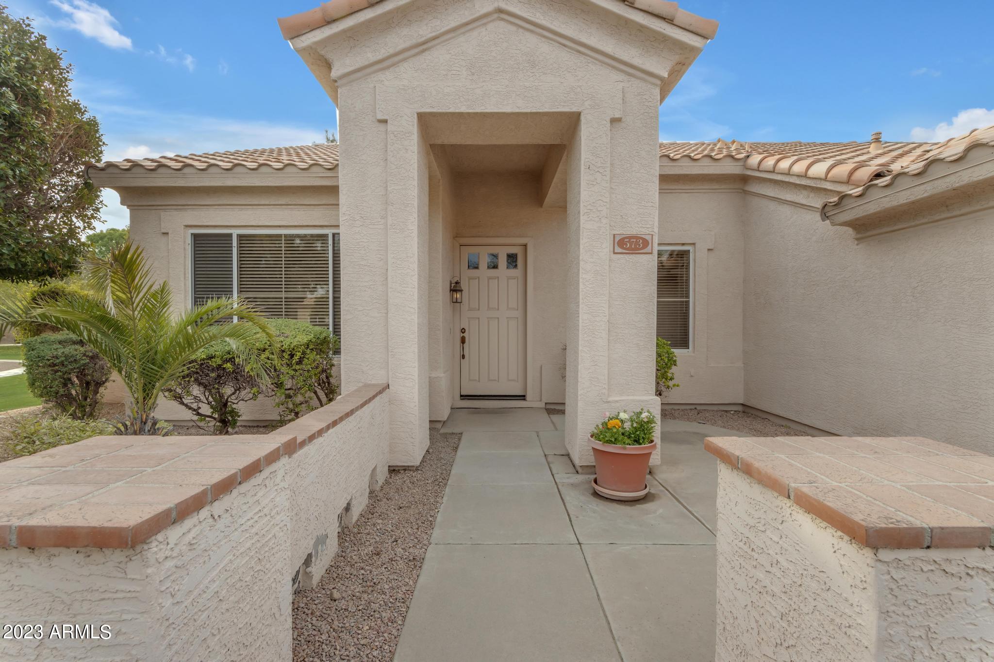 573 E MARIA Lane