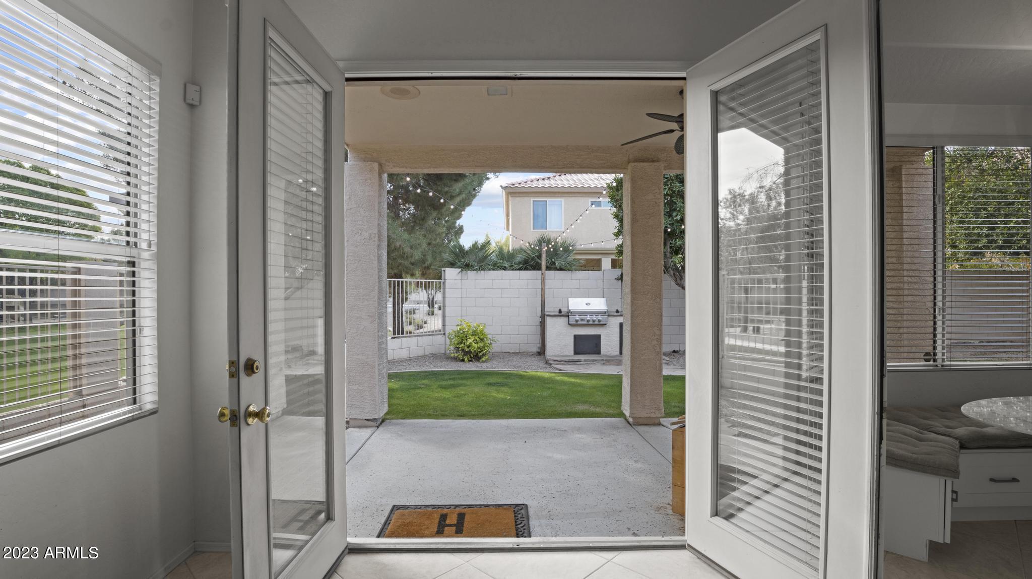 573 E MARIA Lane