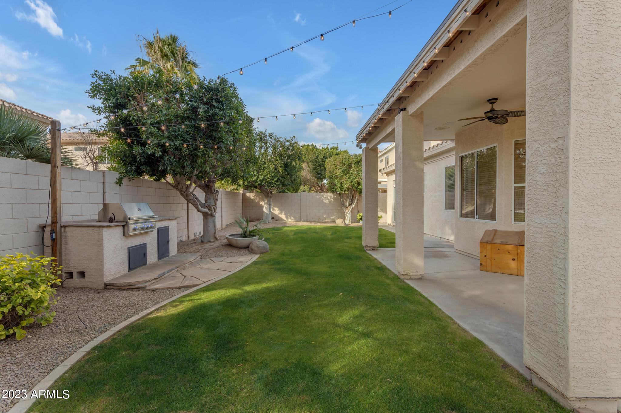 573 E MARIA Lane