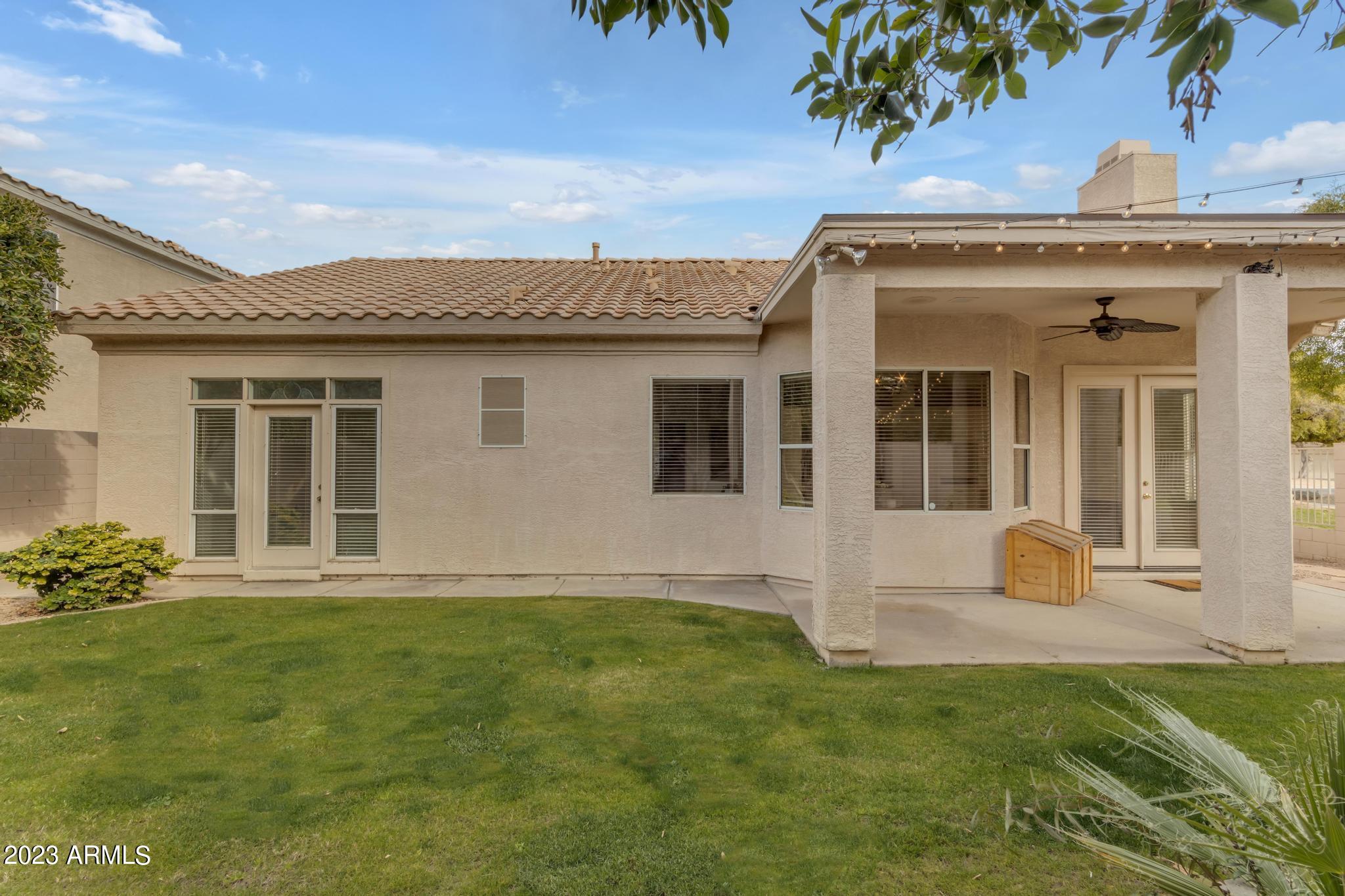 573 E MARIA Lane