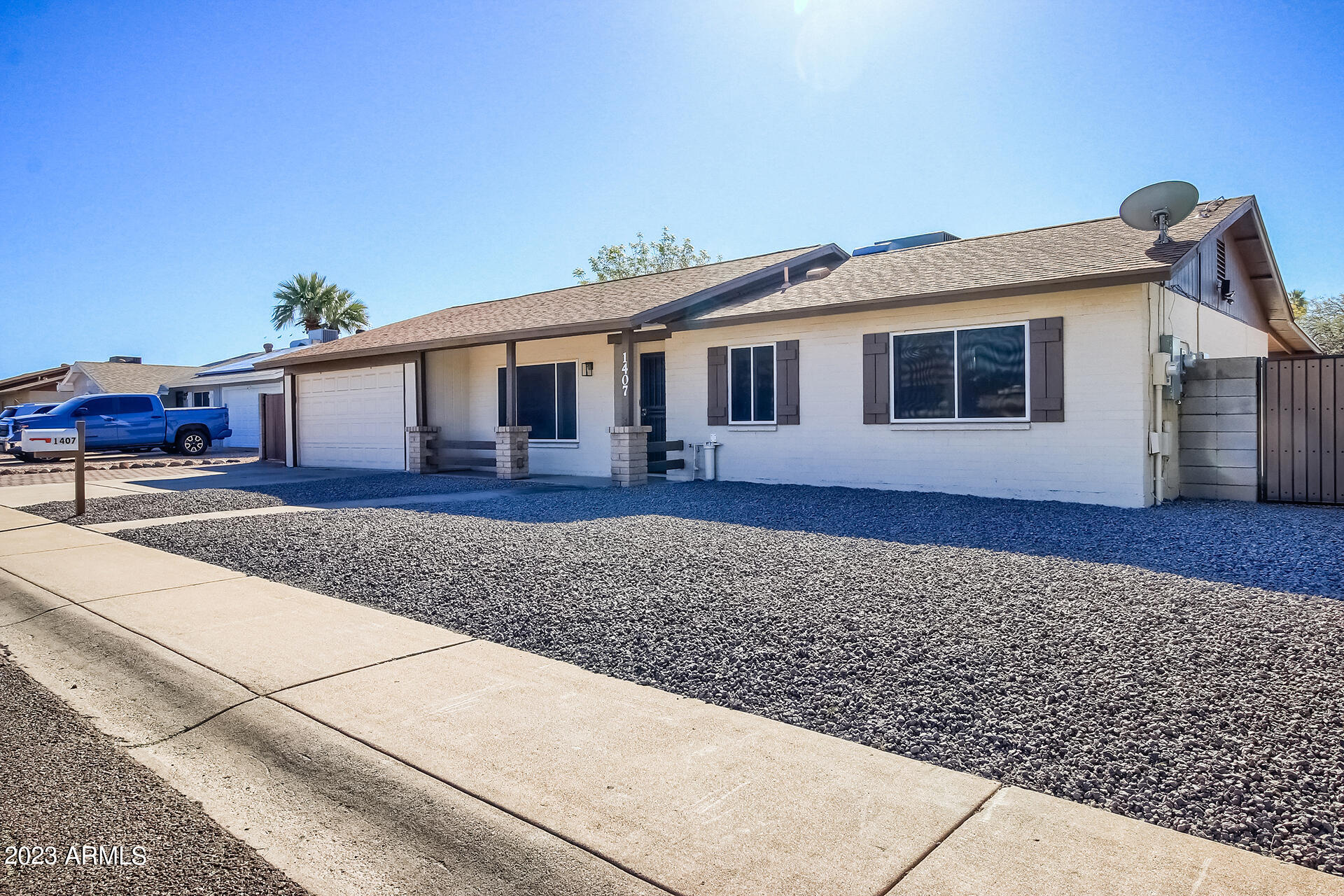 1407 W TARO Lane