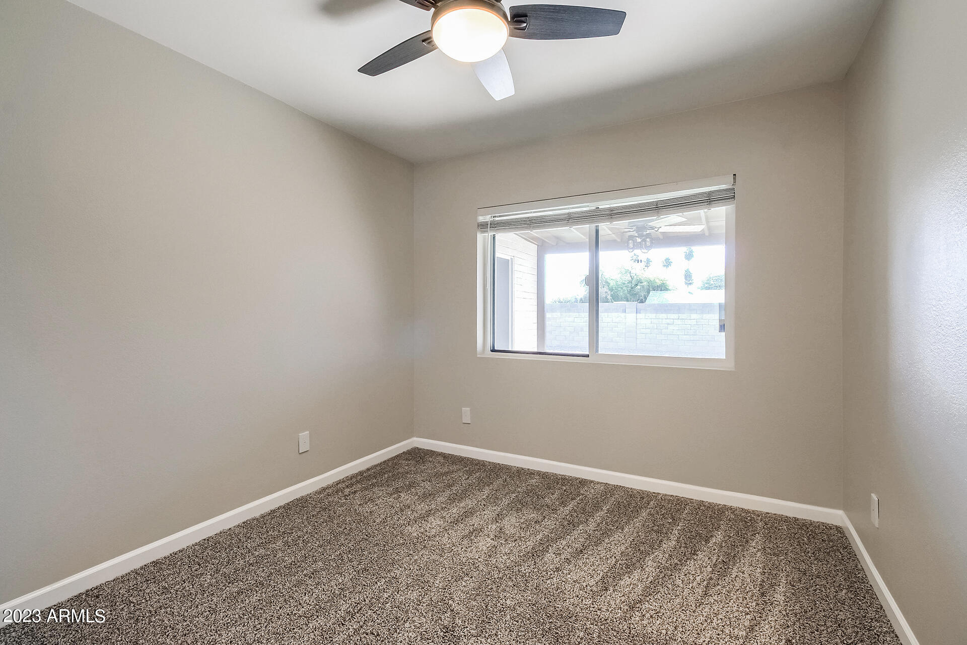 1407 W TARO Lane