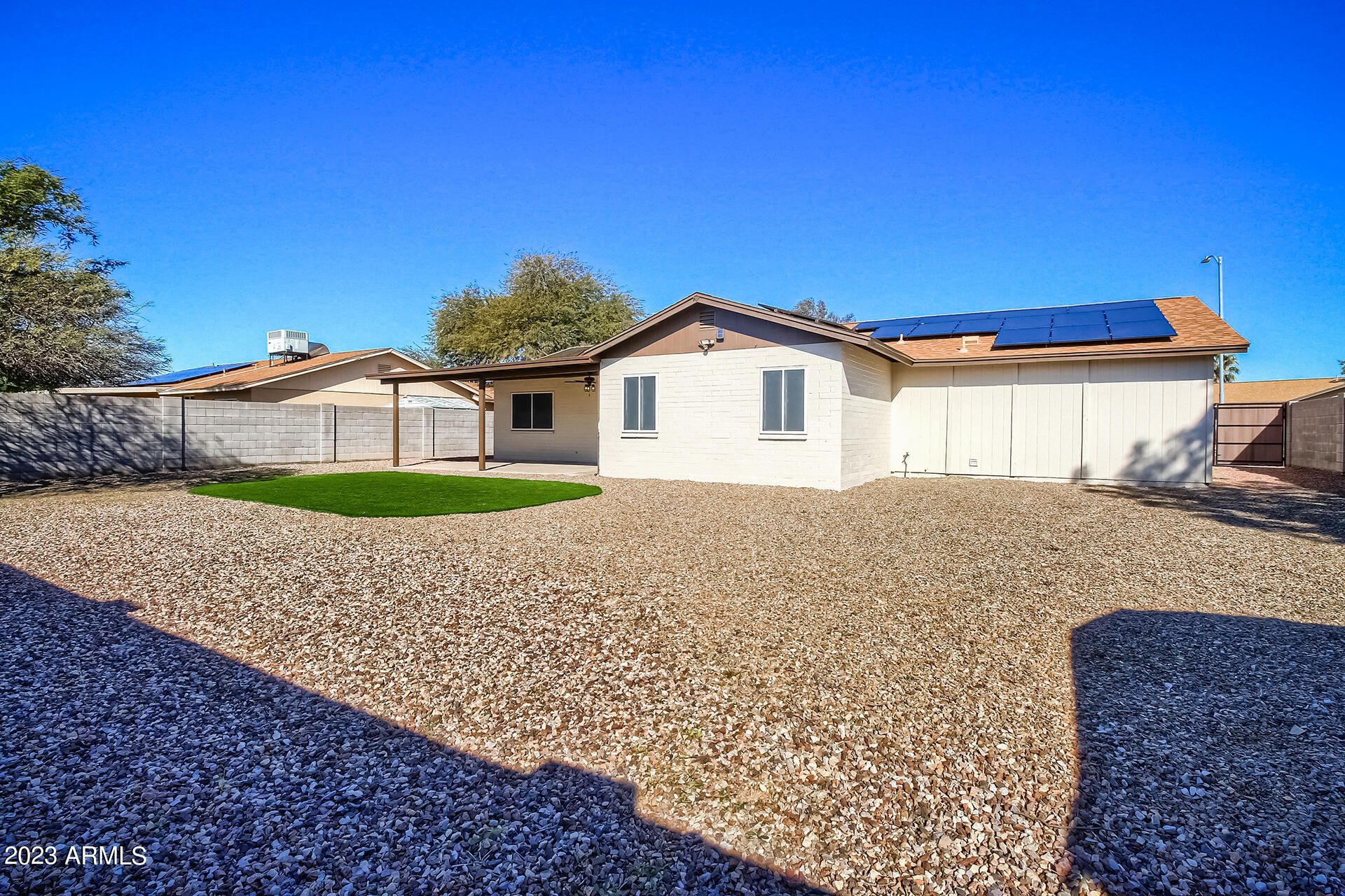 1407 W TARO Lane
