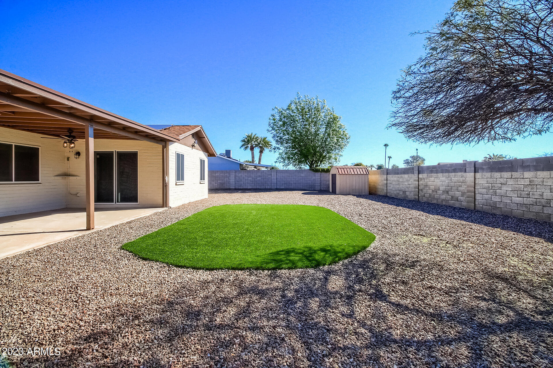 1407 W TARO Lane