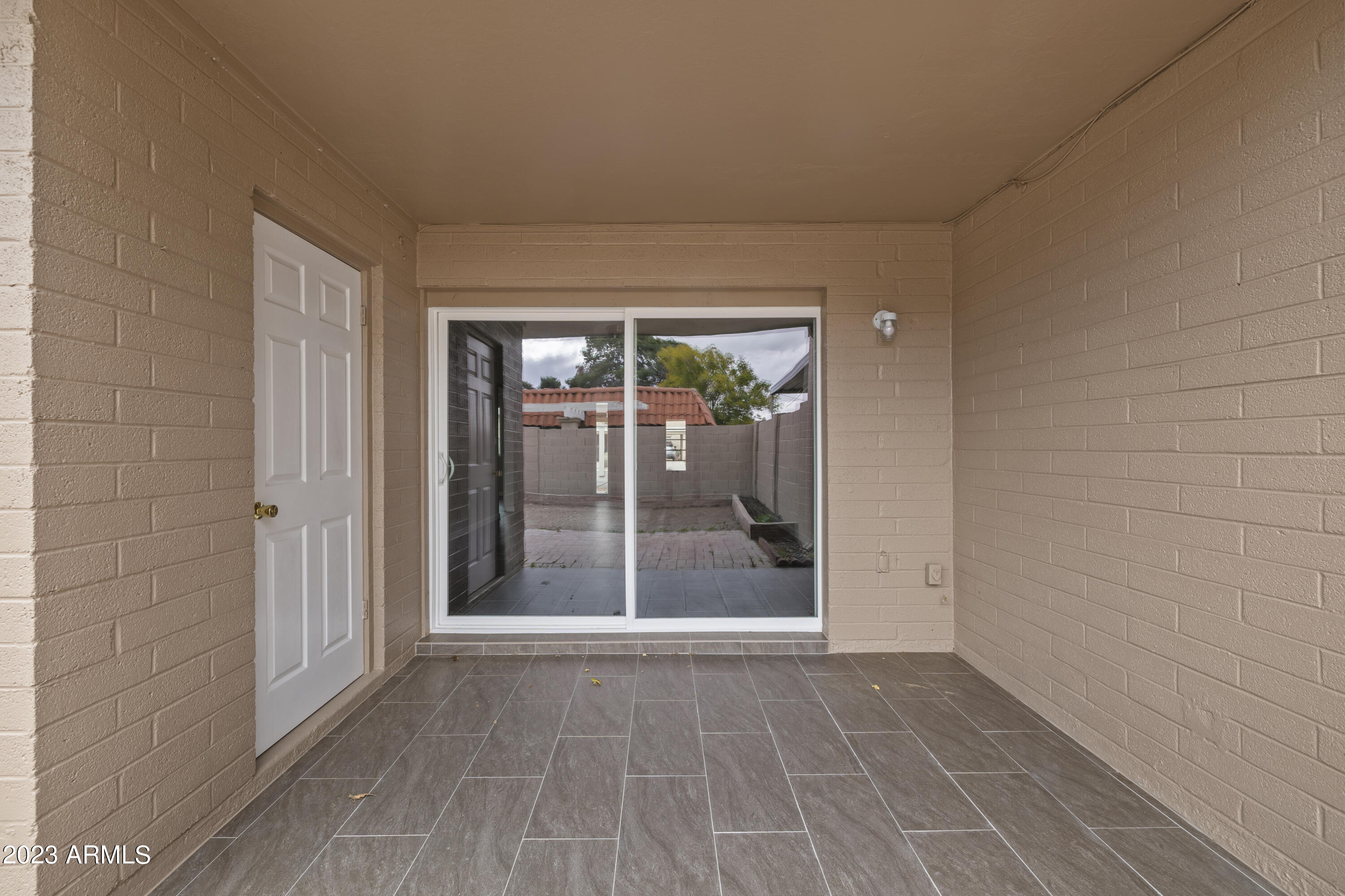 509 E COLGATE Drive