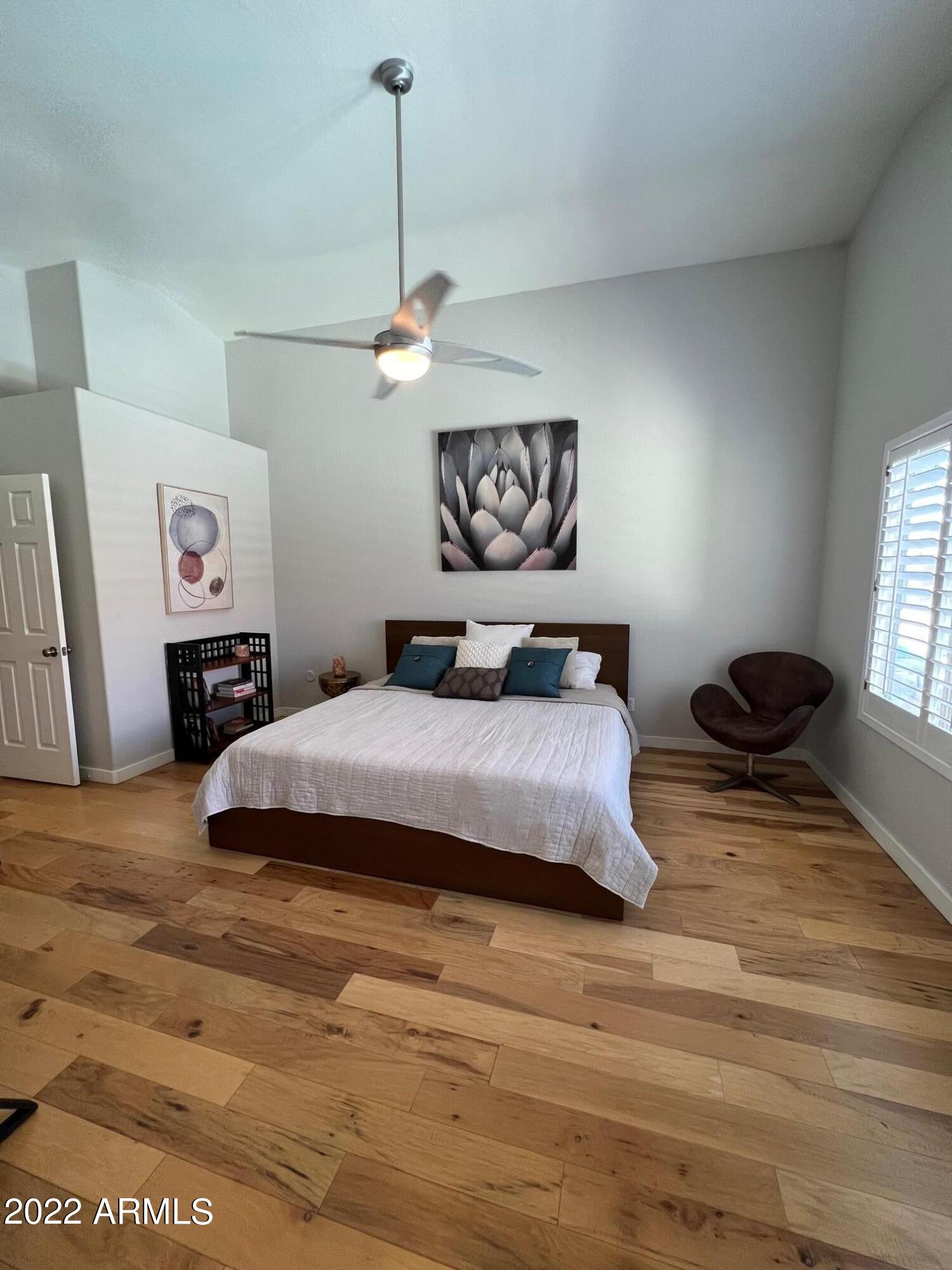 4416 E WOODRIDGE Drive