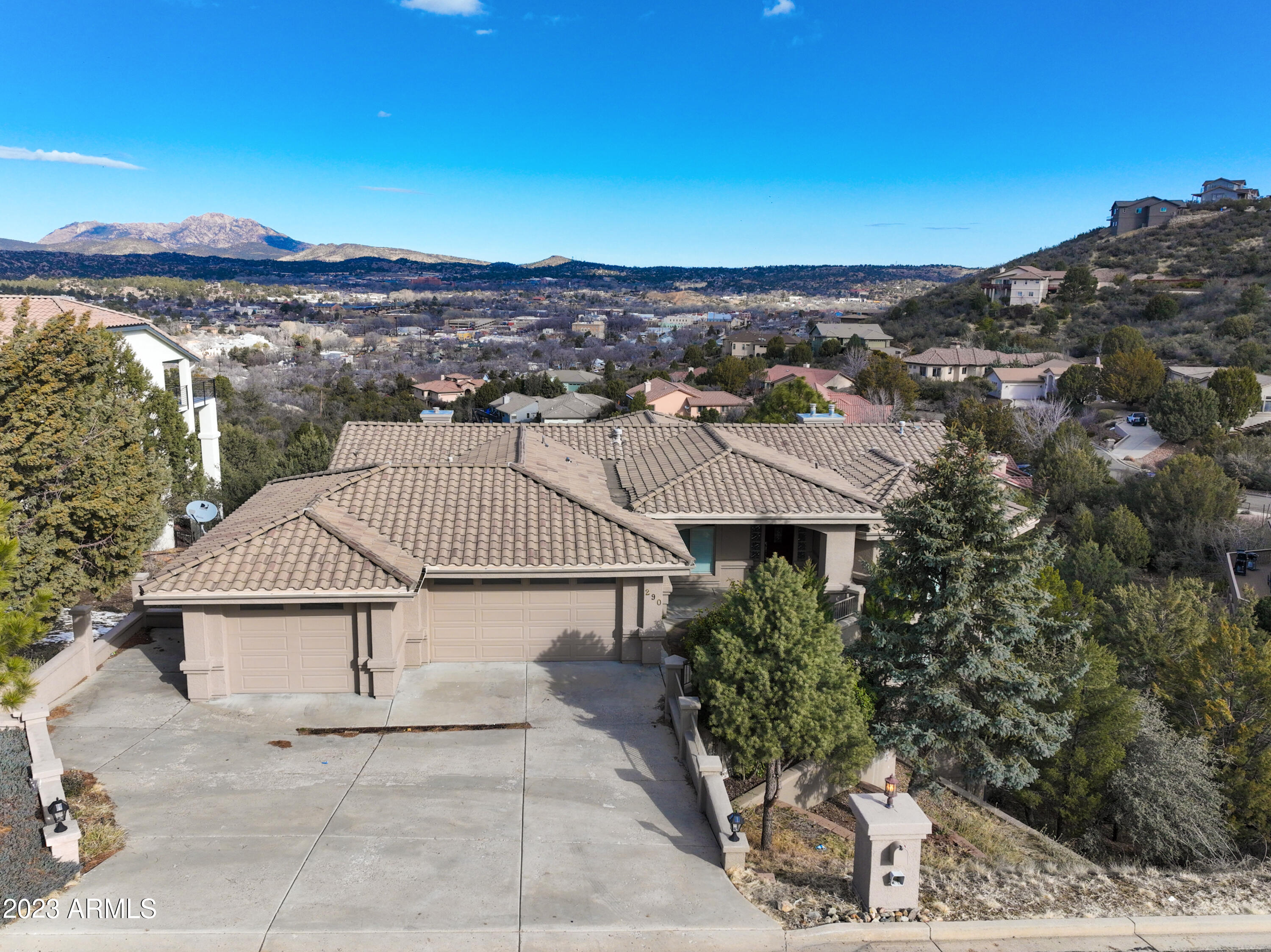 290 Summit Pointe Drive