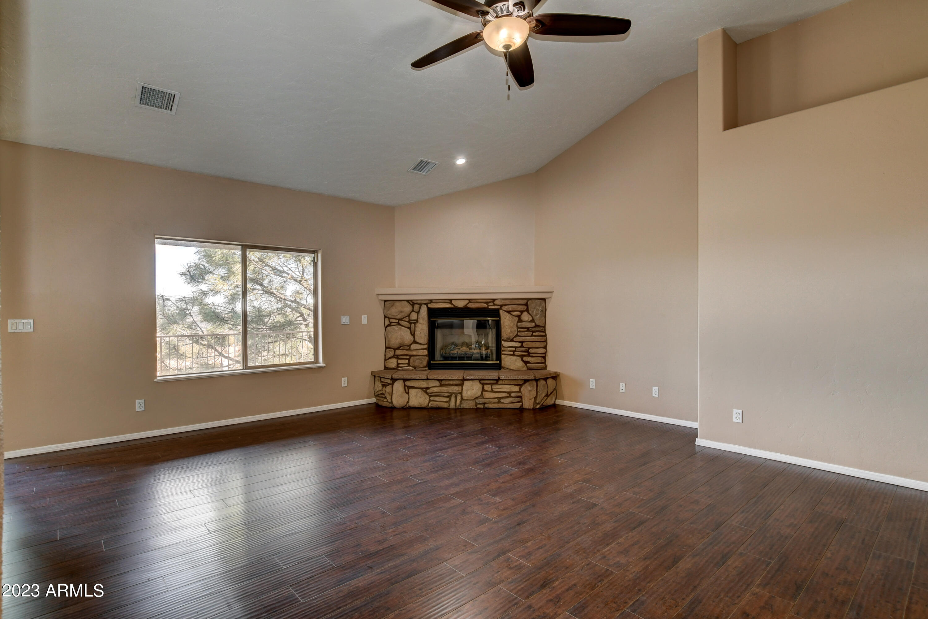 290 Summit Pointe Drive