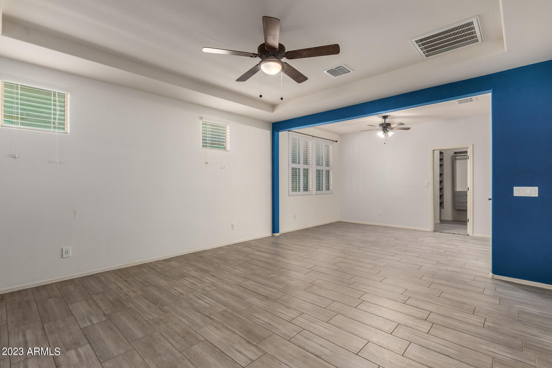 2338 W GARY Way