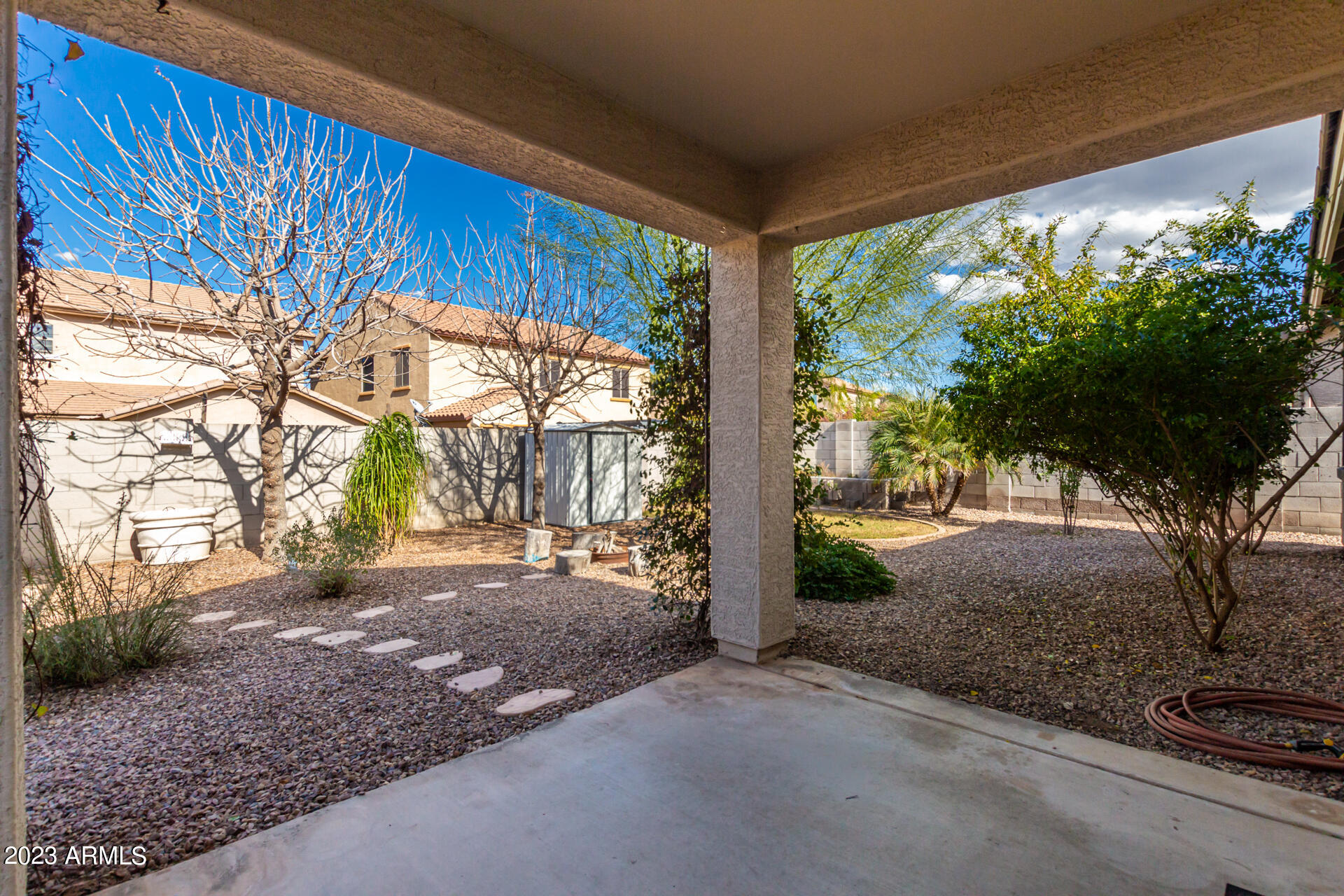 2338 W GARY Way