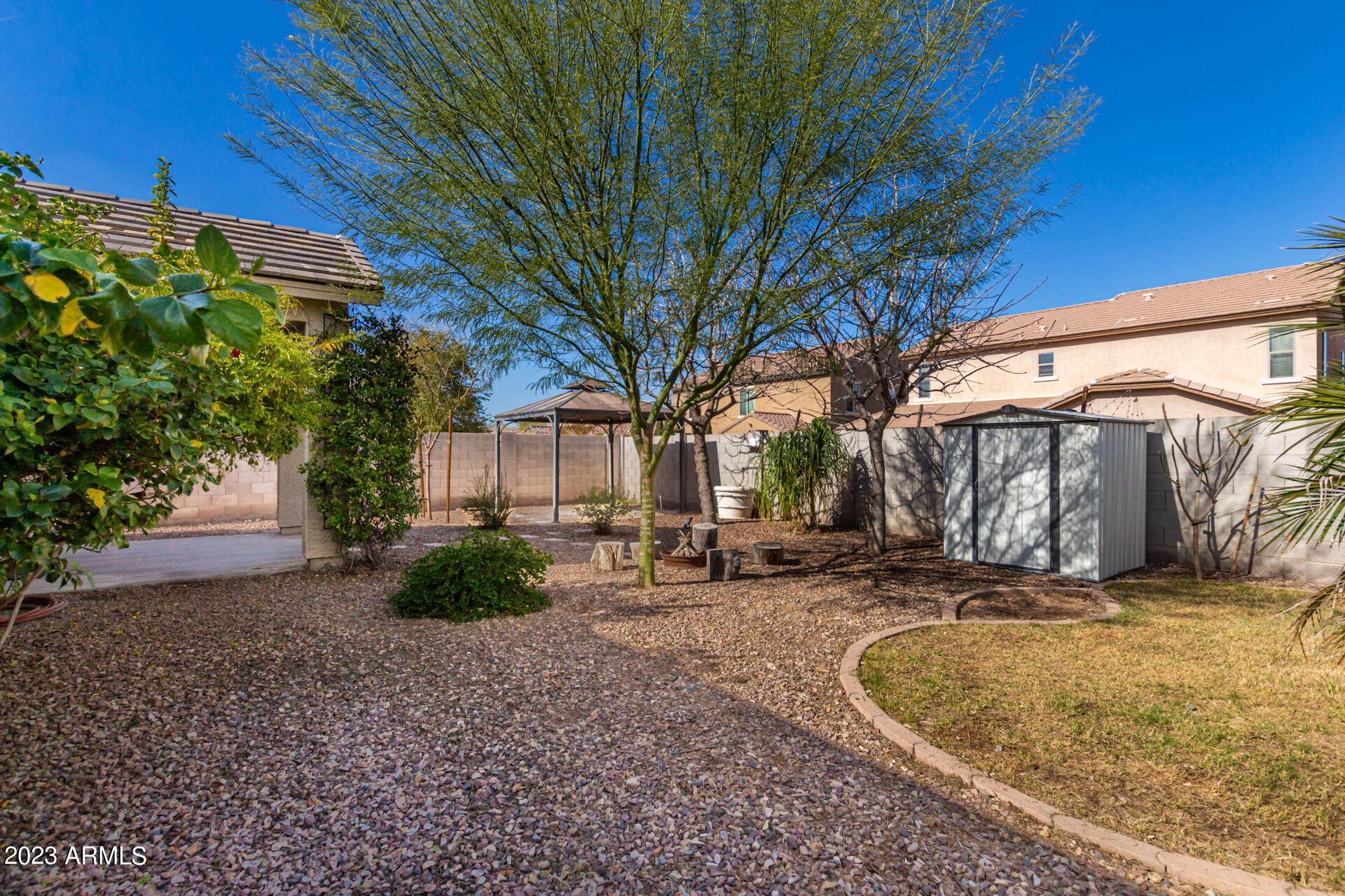 2338 W GARY Way