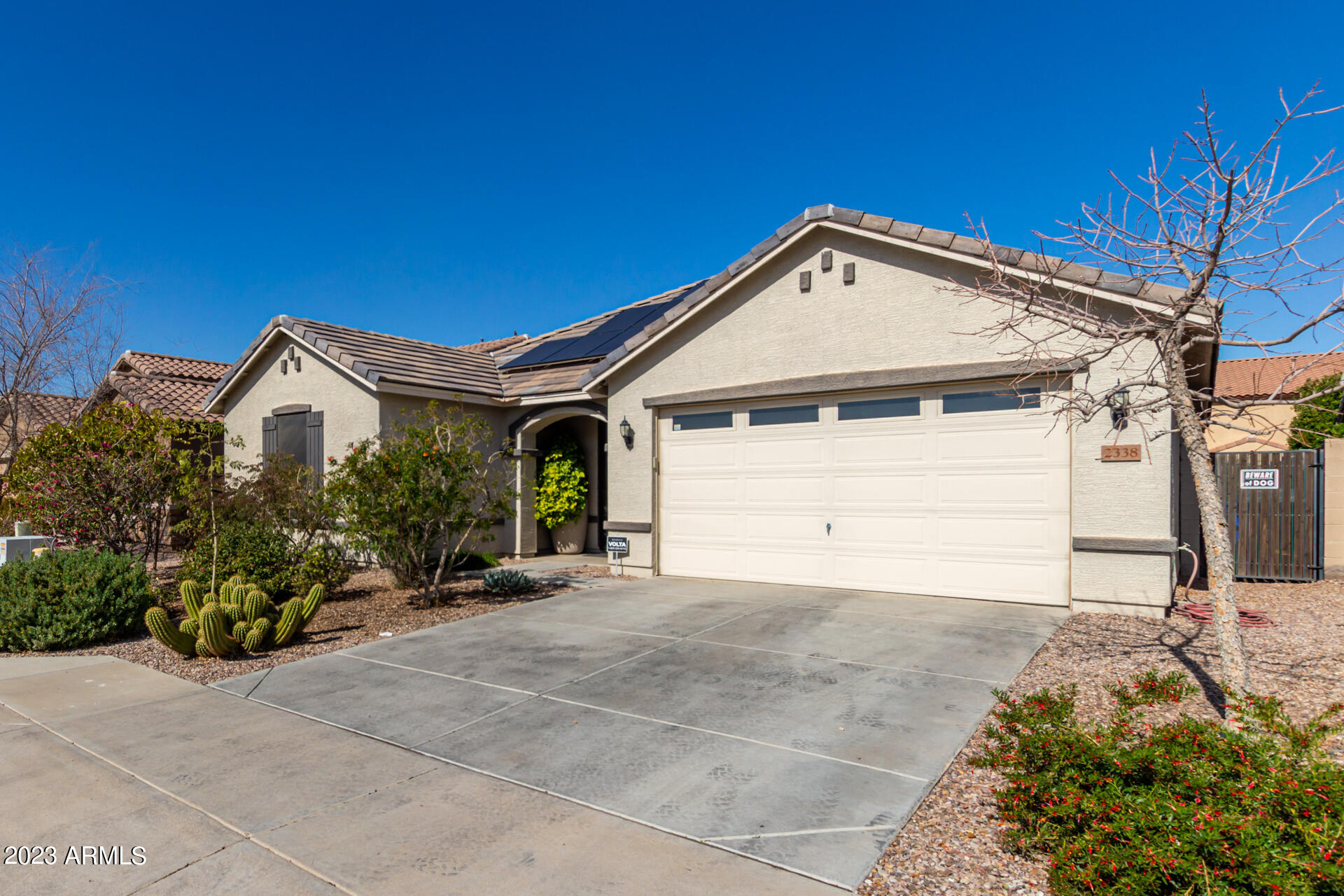 2338 W GARY Way