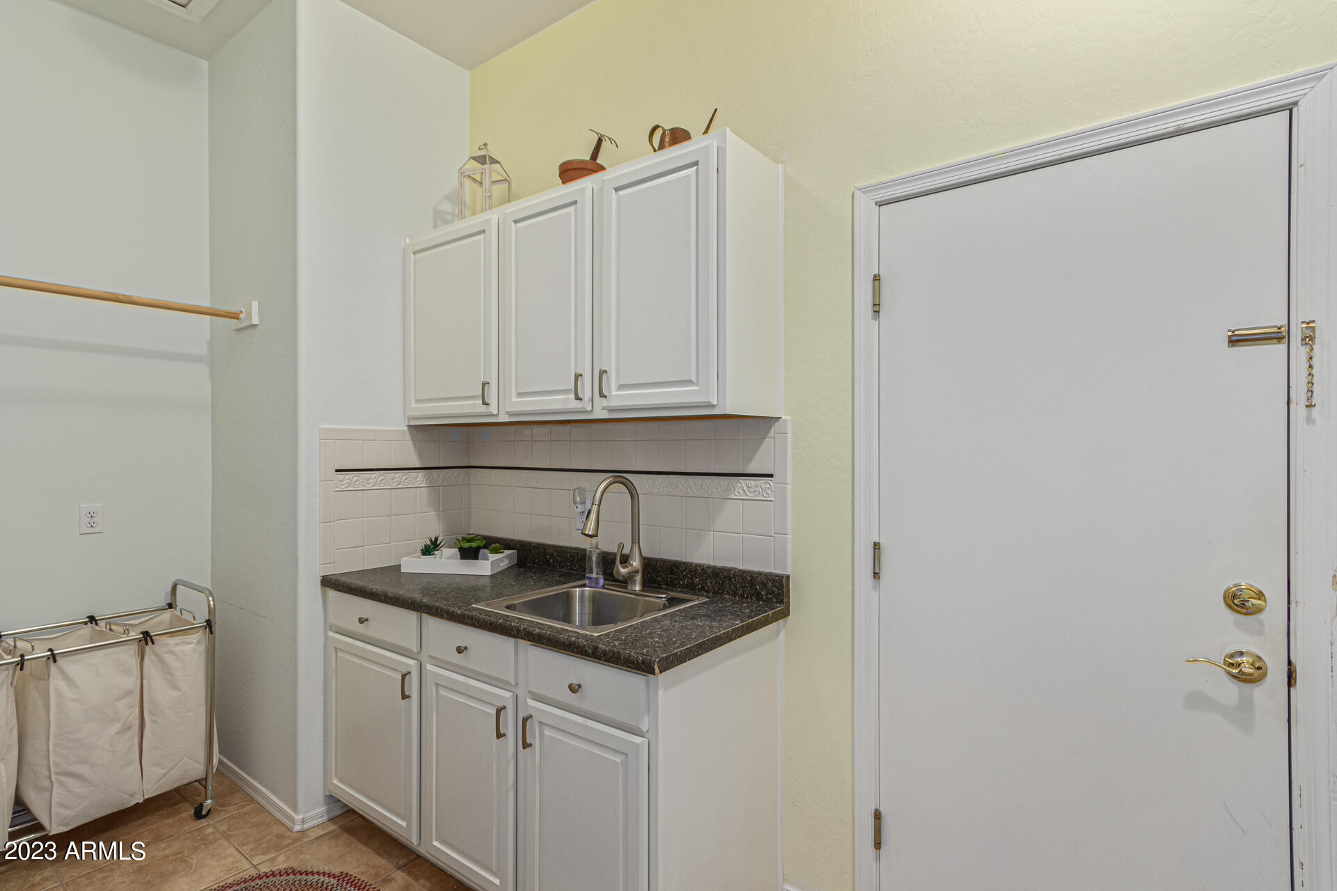 63 E JOSEPH Way