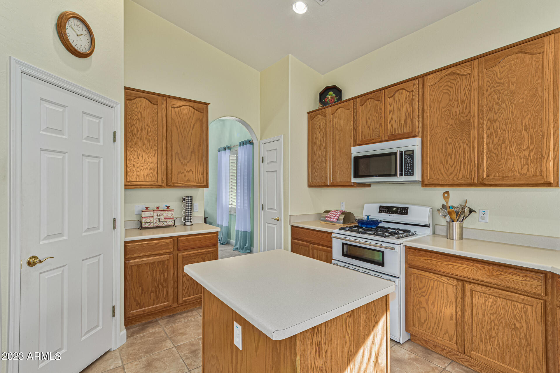 63 E JOSEPH Way