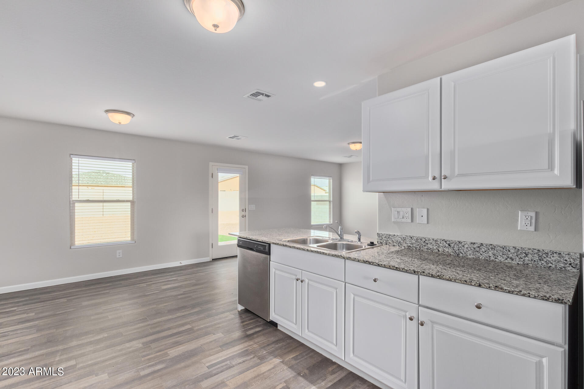 158 E BOBCAT Place