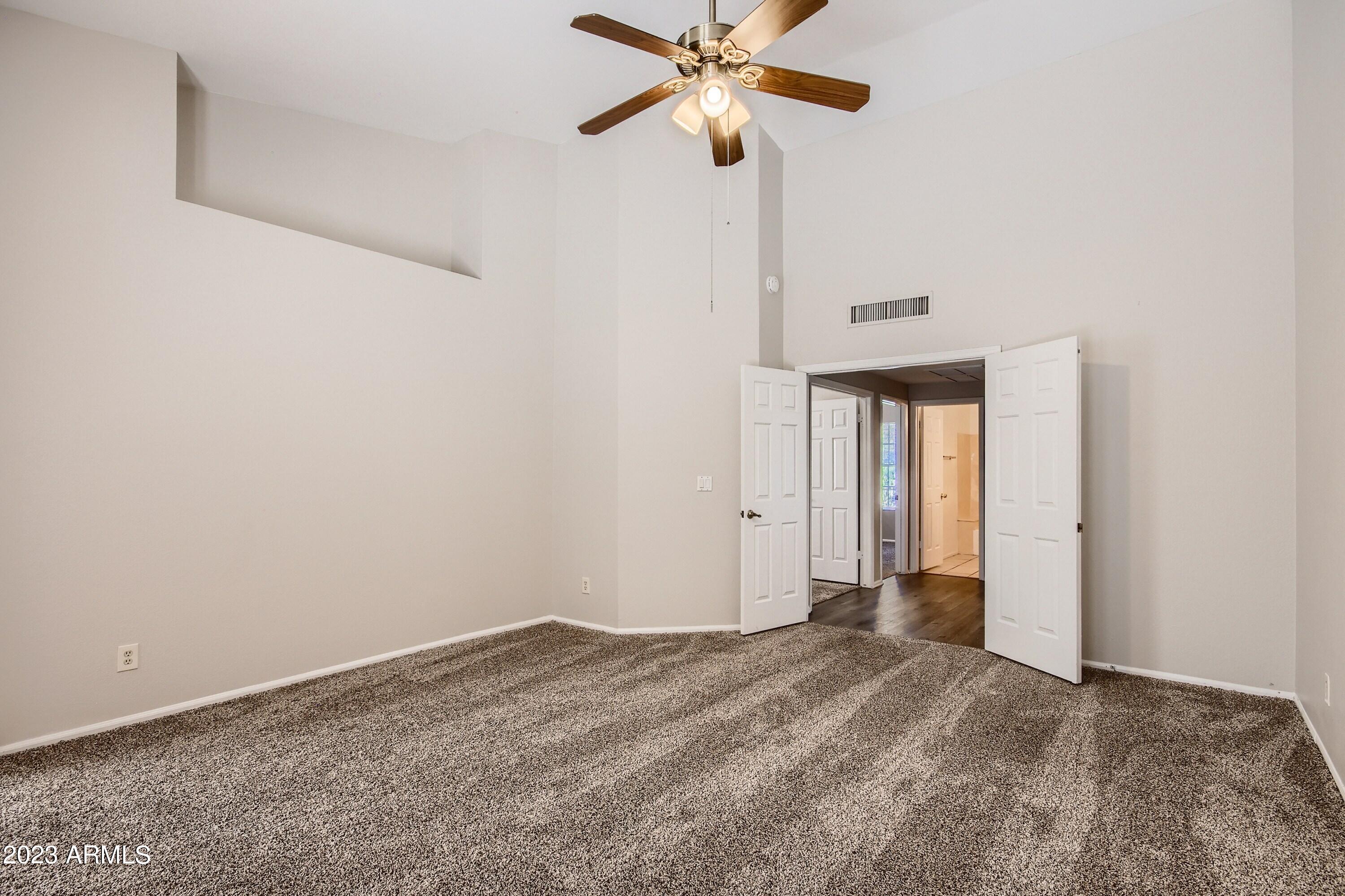625 W MCNAIR Street