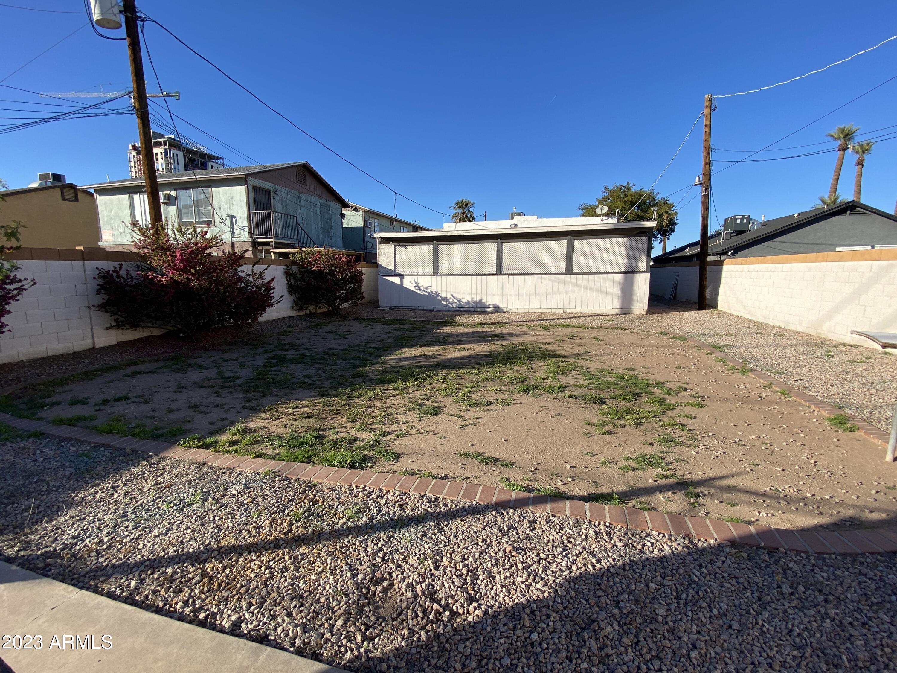 745 E PIERCE Street