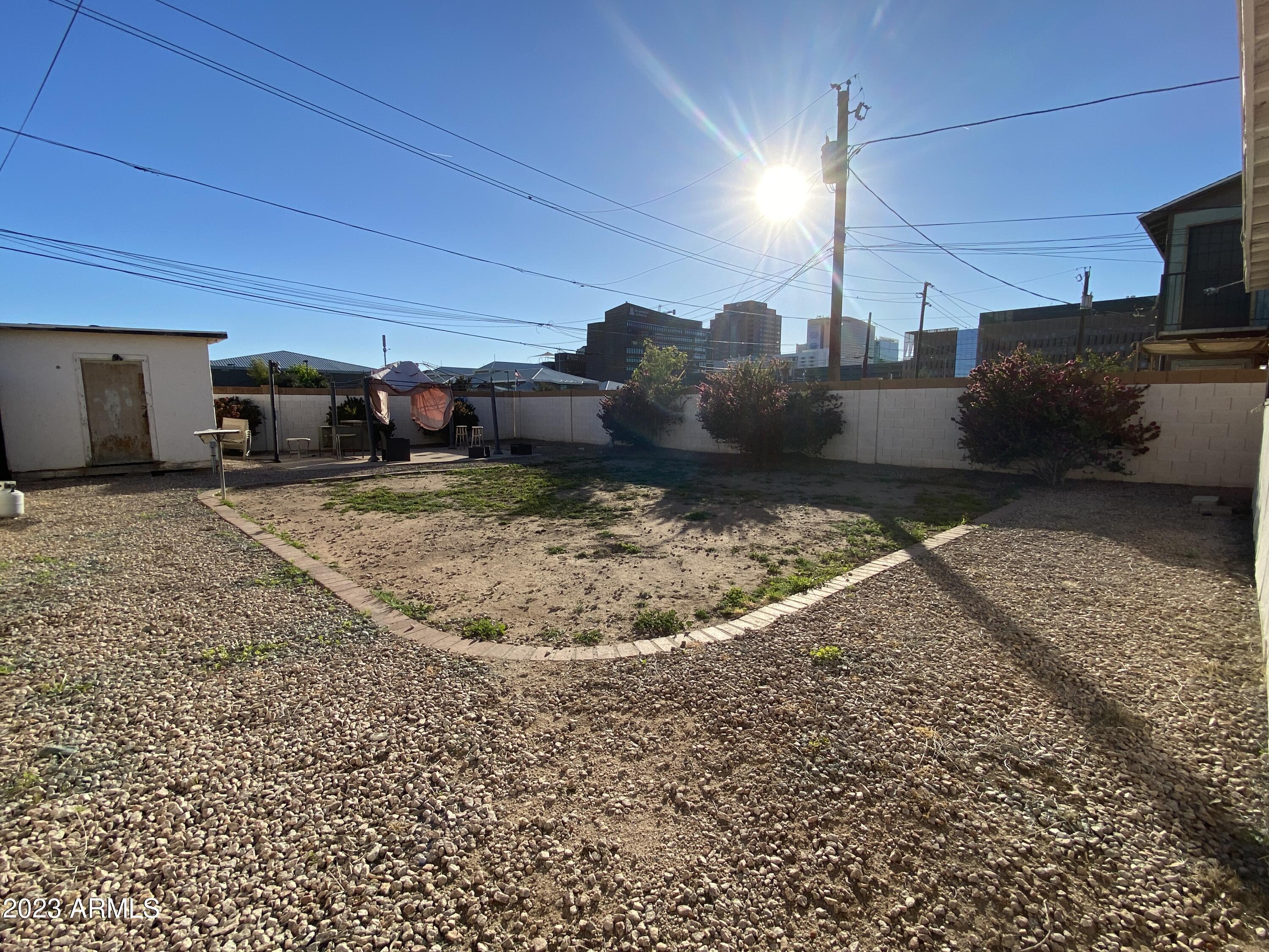 745 E PIERCE Street