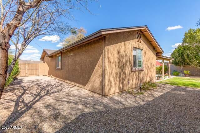 2707 E MICHELLE Drive