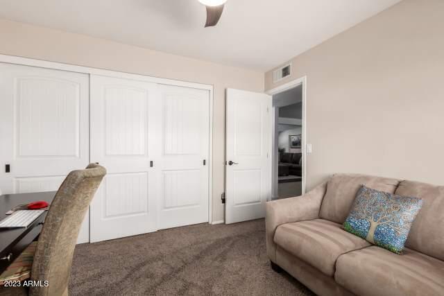 2707 E MICHELLE Drive