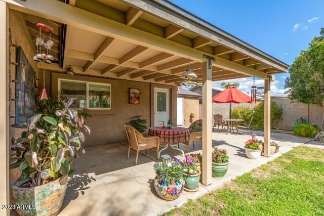 2707 E MICHELLE Drive