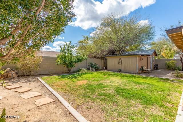 2707 E MICHELLE Drive