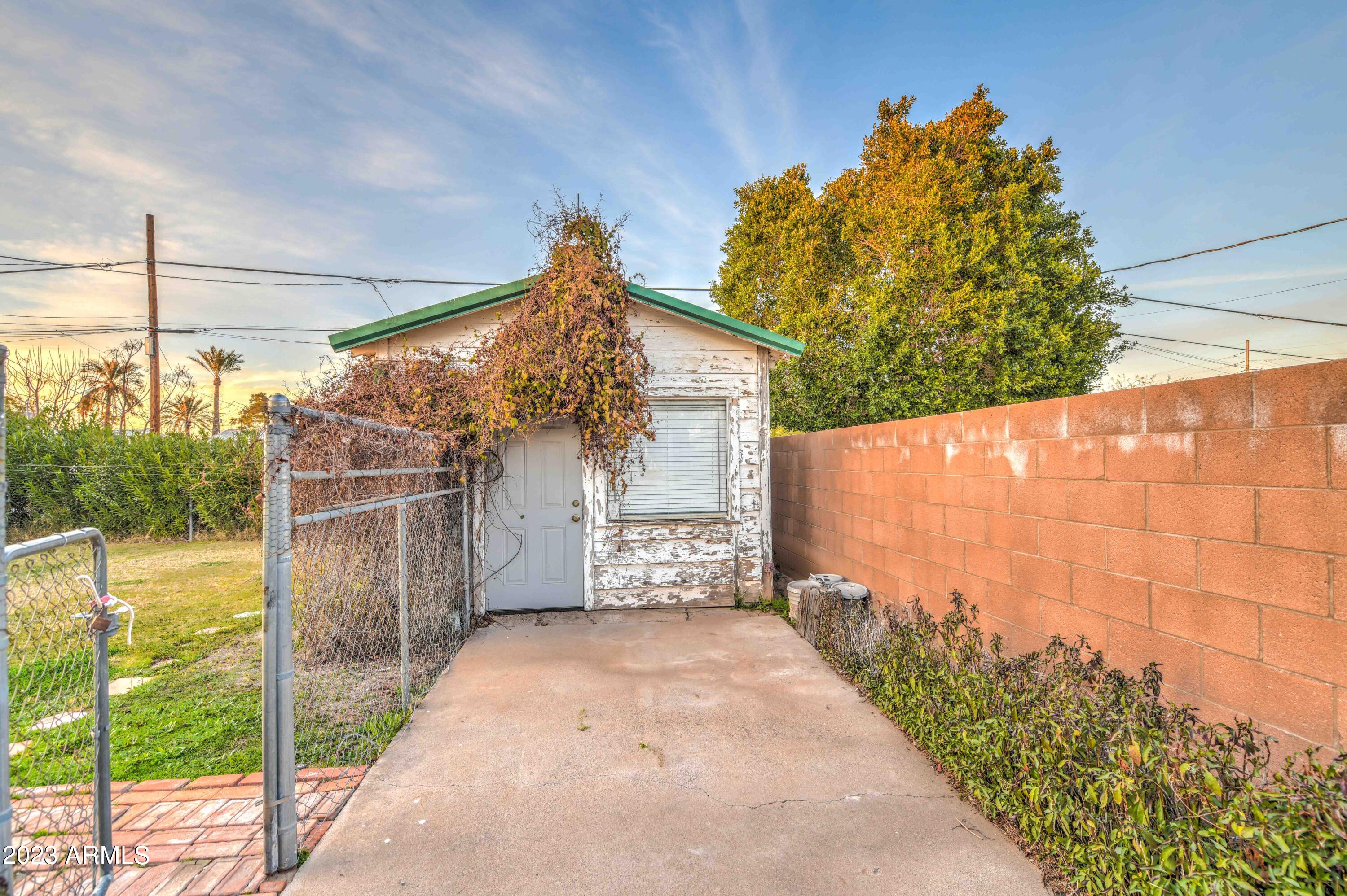 1520 E VIRGINIA Avenue