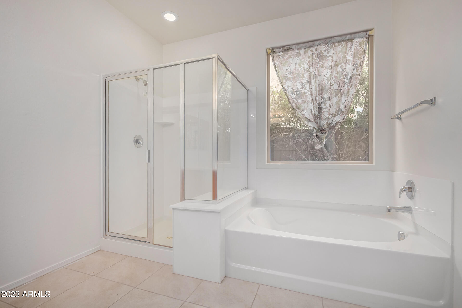 1098 E IBIS Street