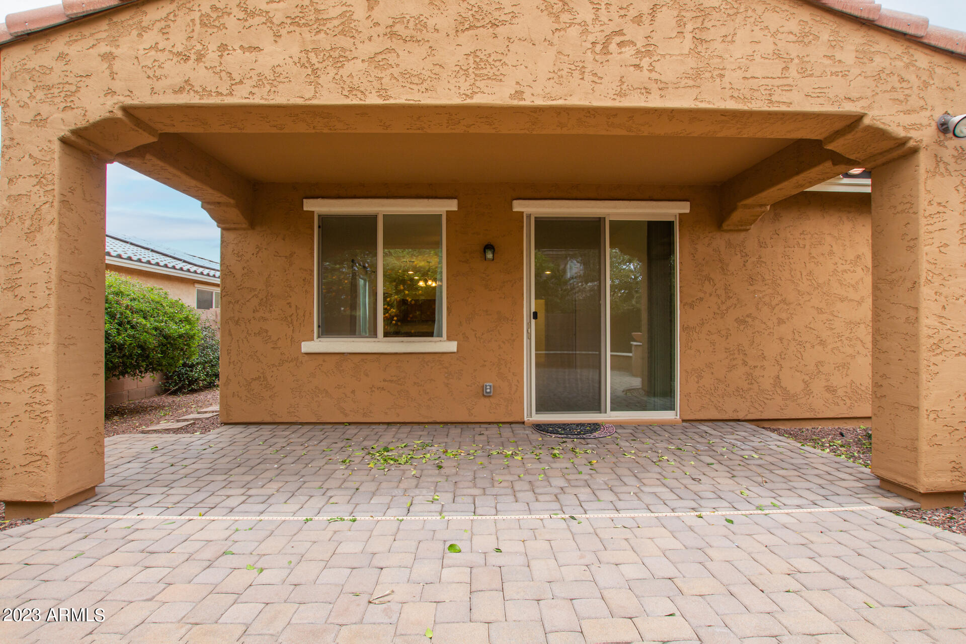 1098 E IBIS Street