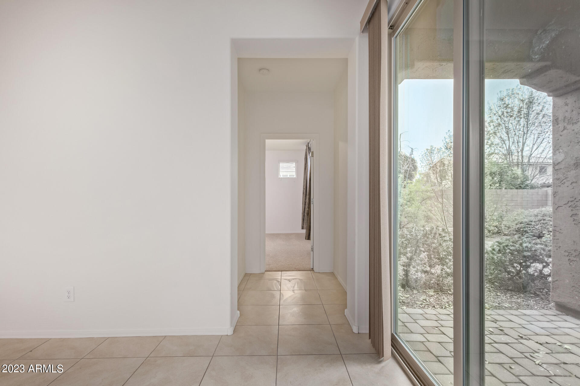 1098 E IBIS Street