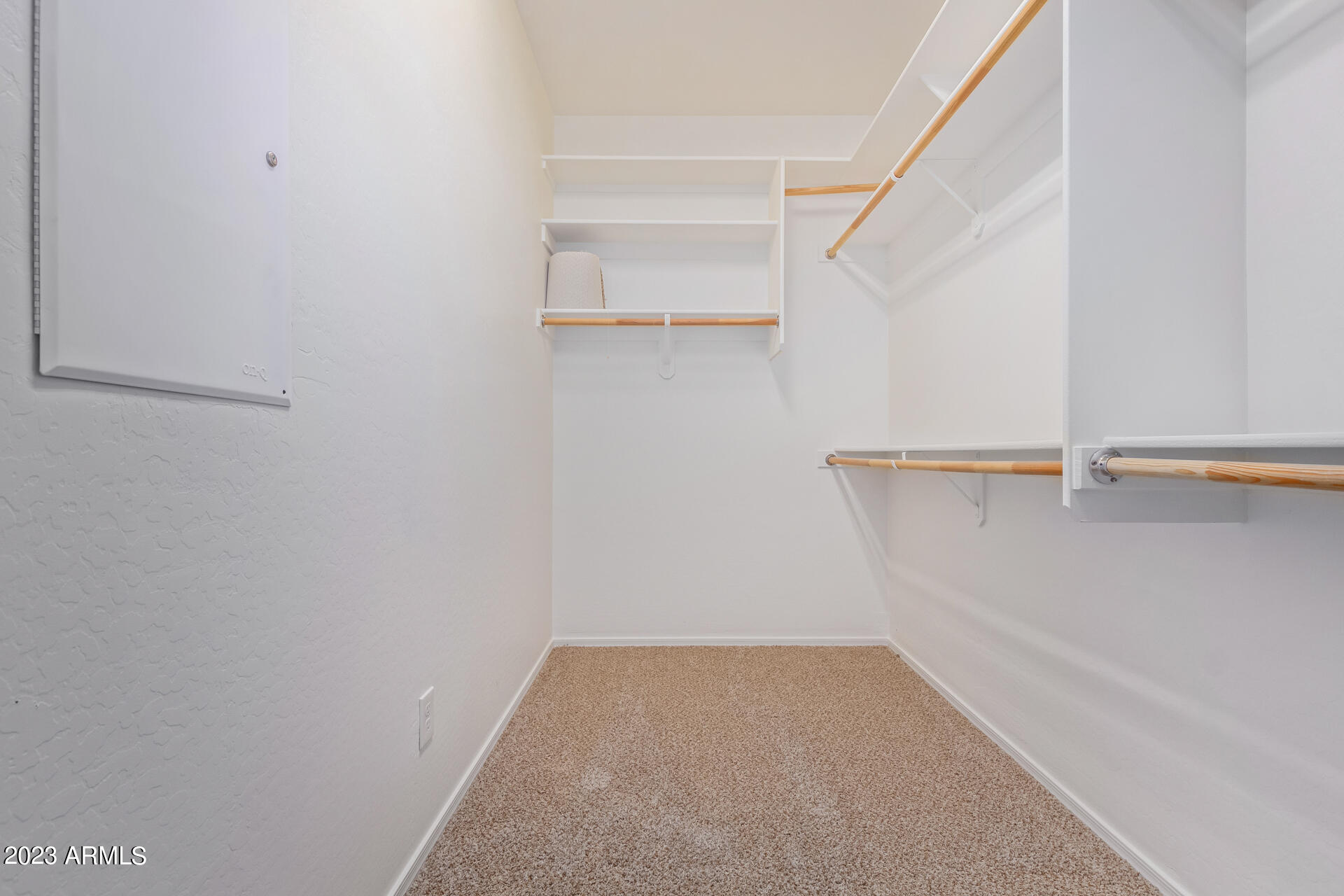 1098 E IBIS Street