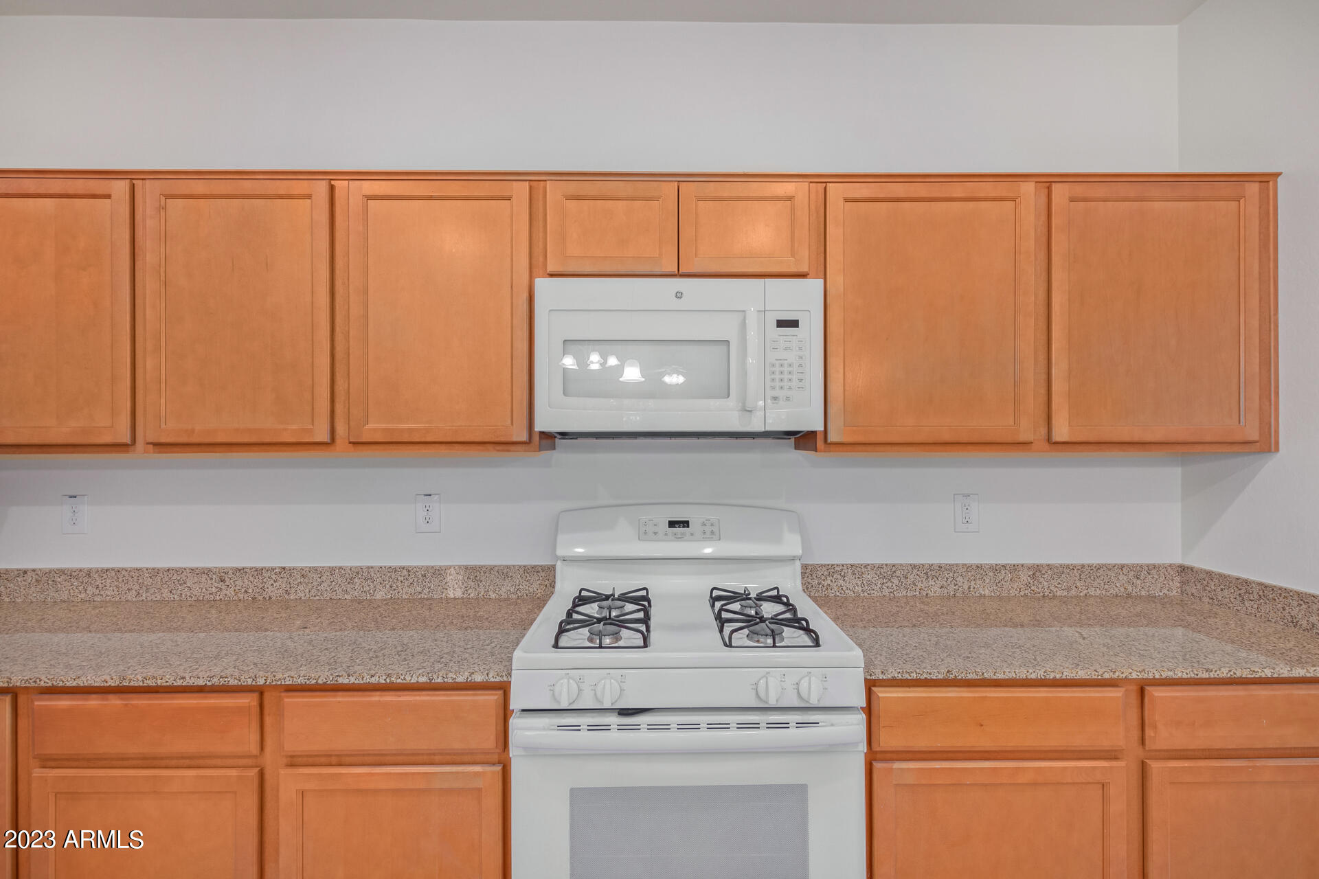 1098 E IBIS Street