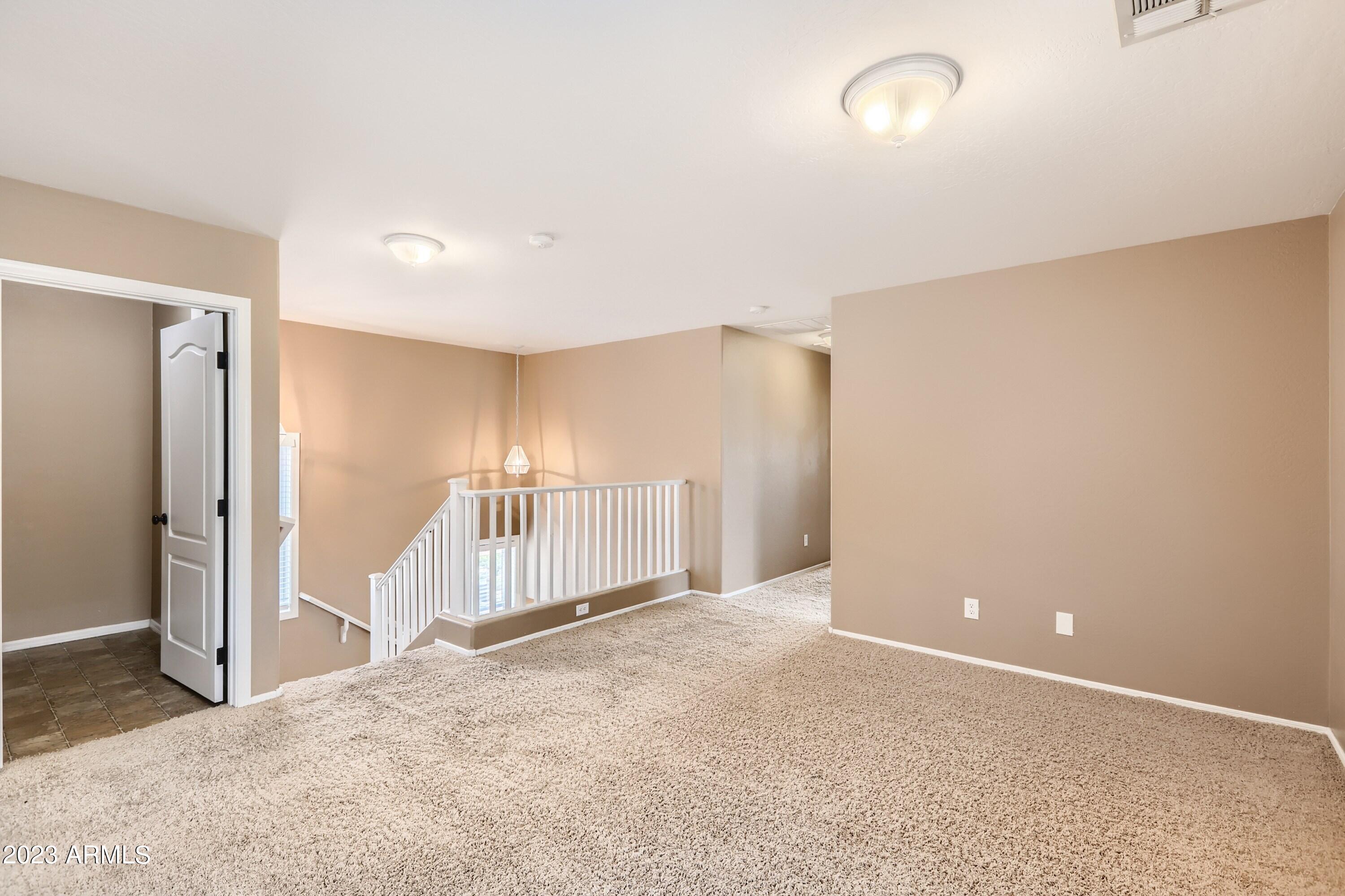 18161 W ELM Street