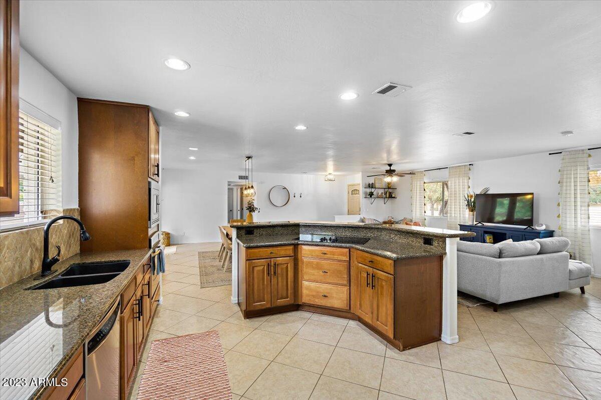 13817 N 56TH Street