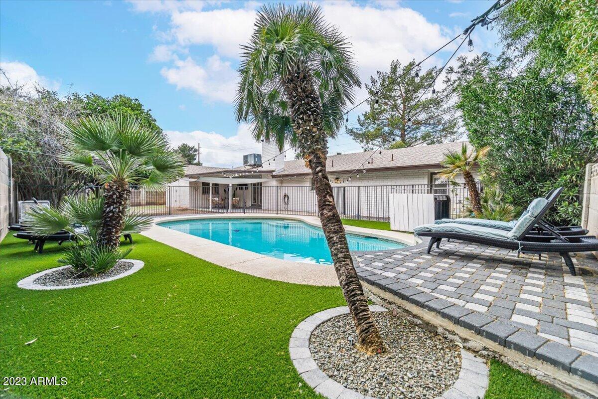 13817 N 56TH Street