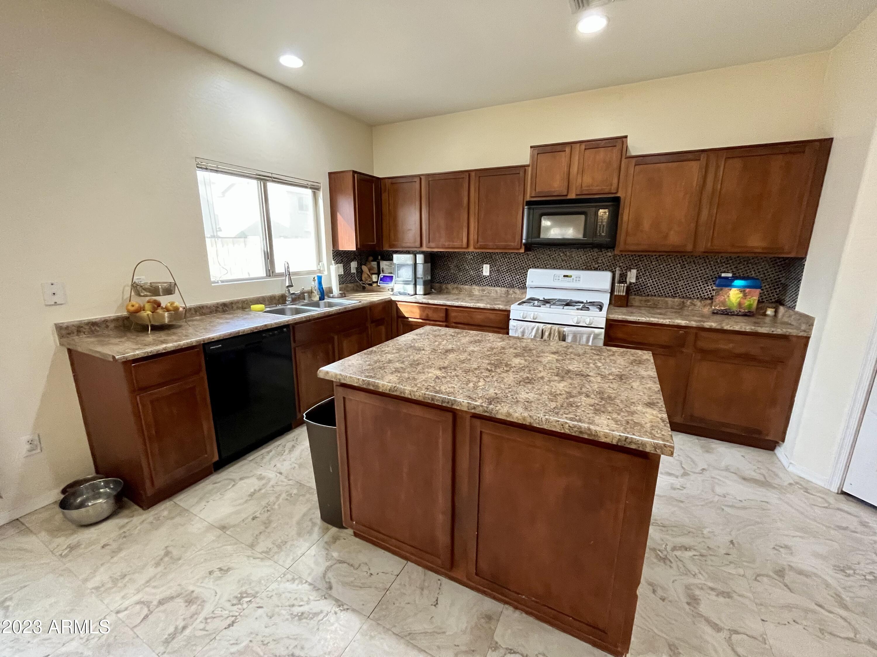 17243 W Rimrock Street