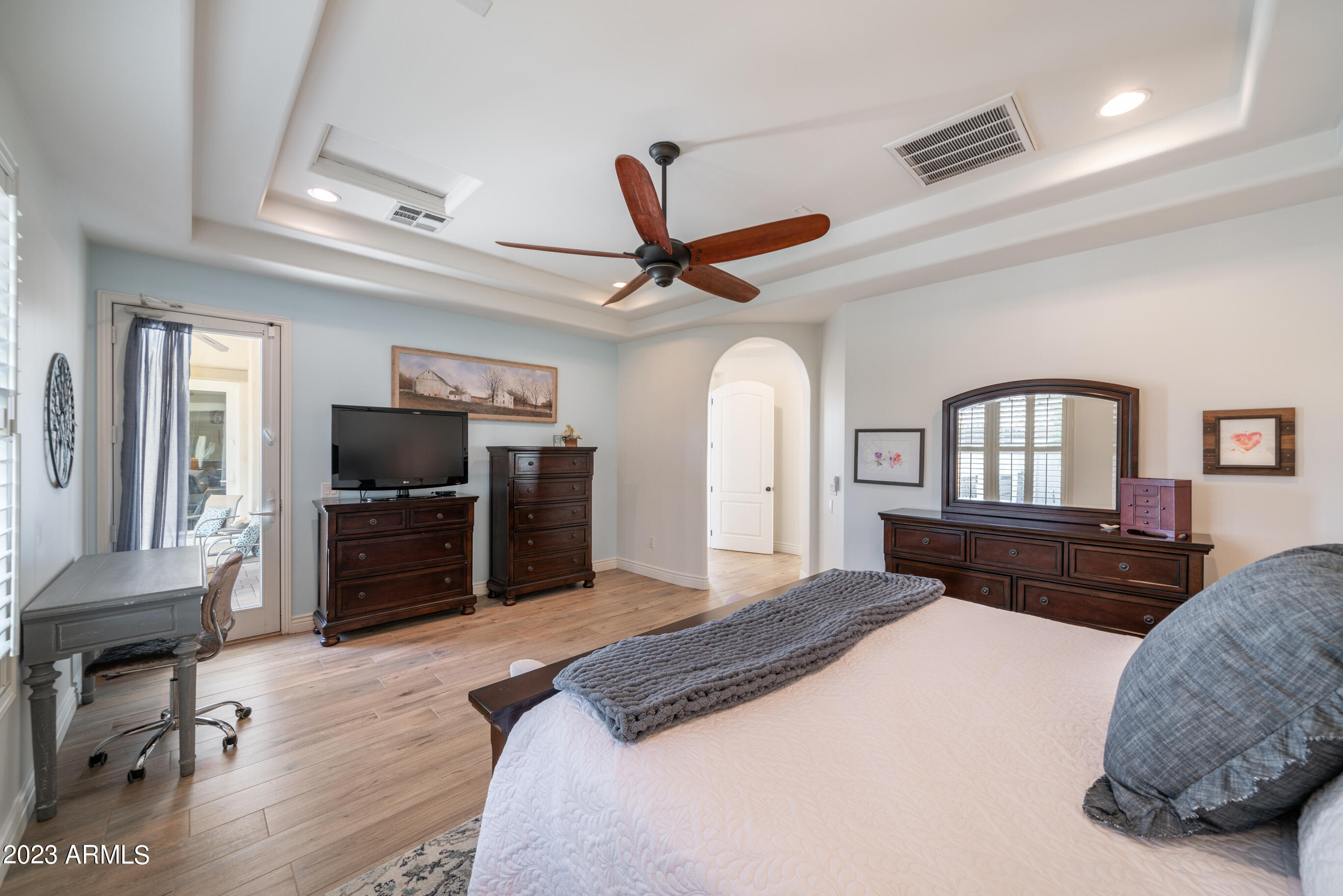 2019 E HACKBERRY Place