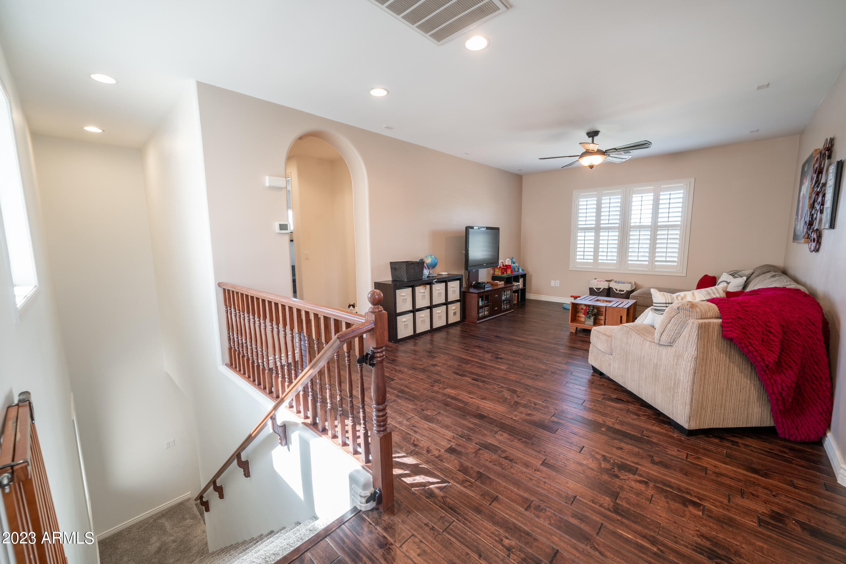 2019 E HACKBERRY Place
