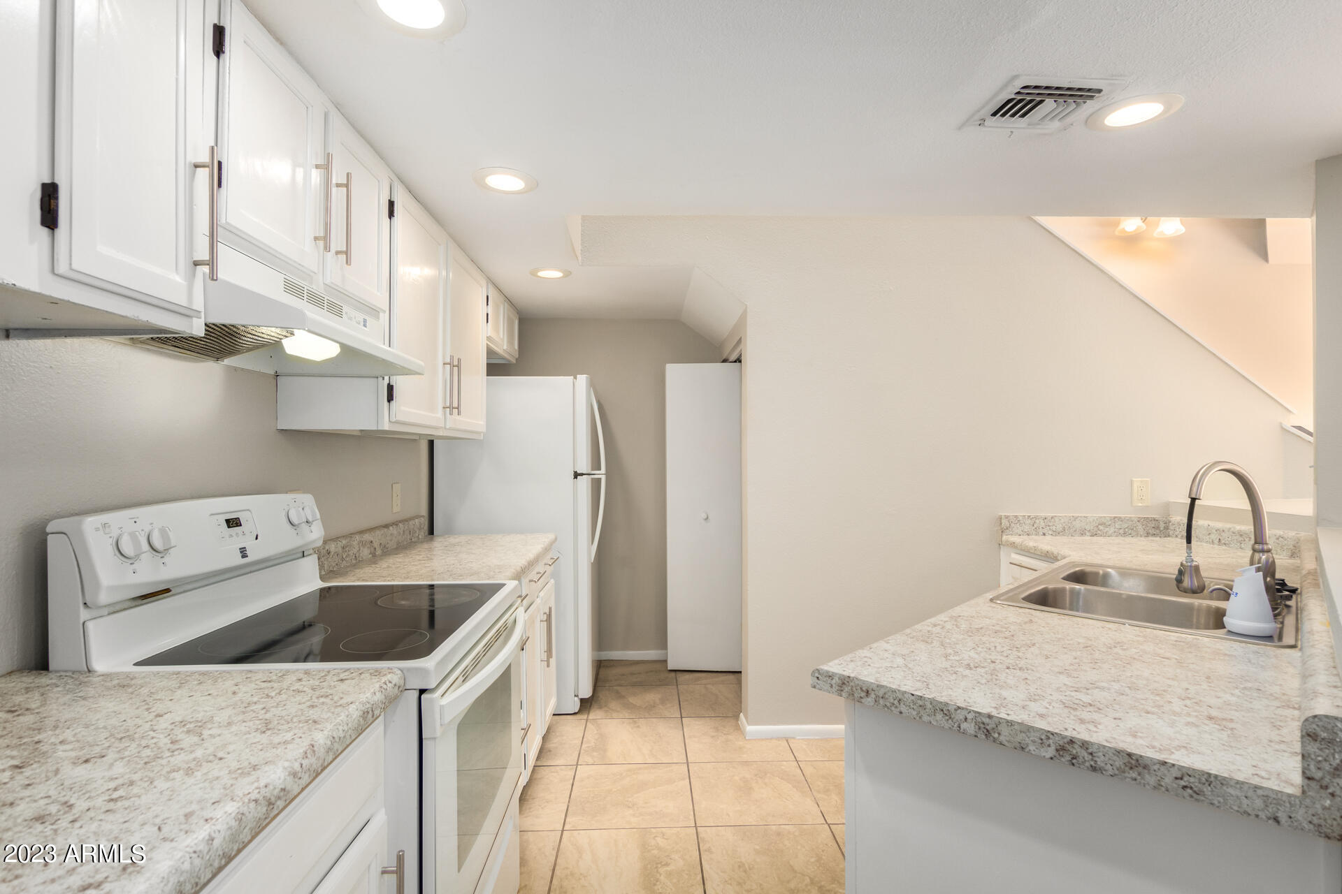 3228 W GLENDALE Avenue # 118