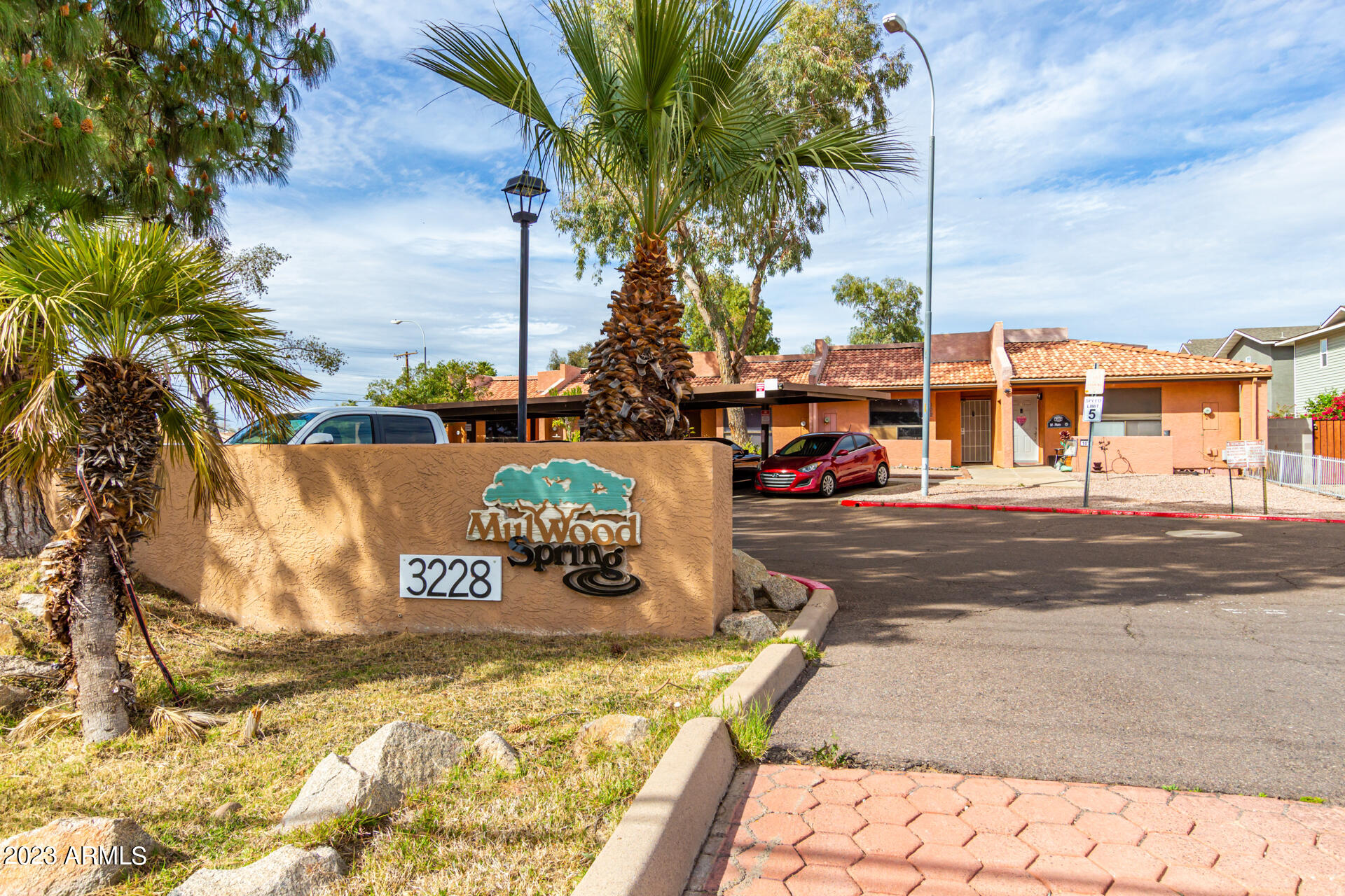 3228 W GLENDALE Avenue # 118