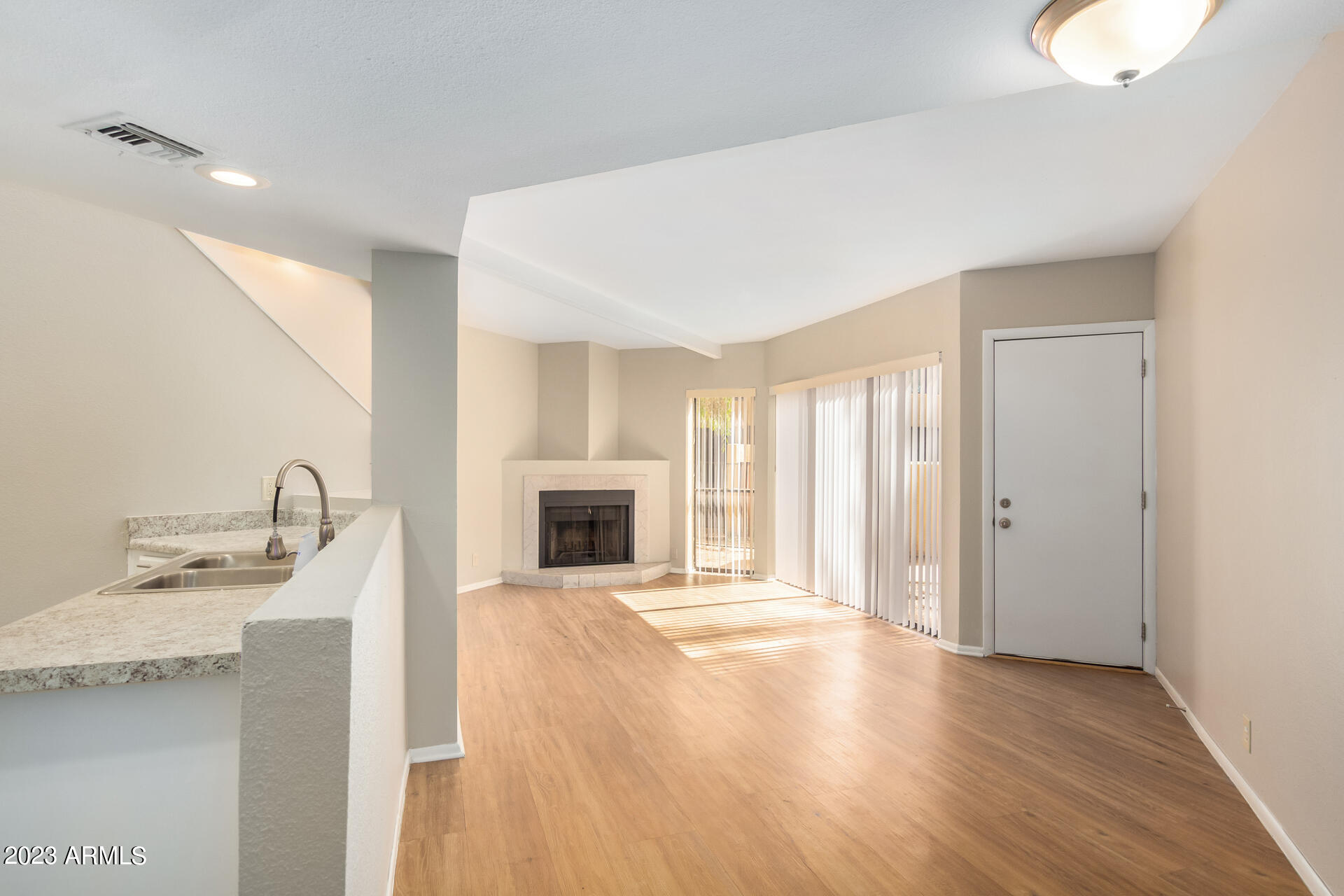 3228 W GLENDALE Avenue # 118