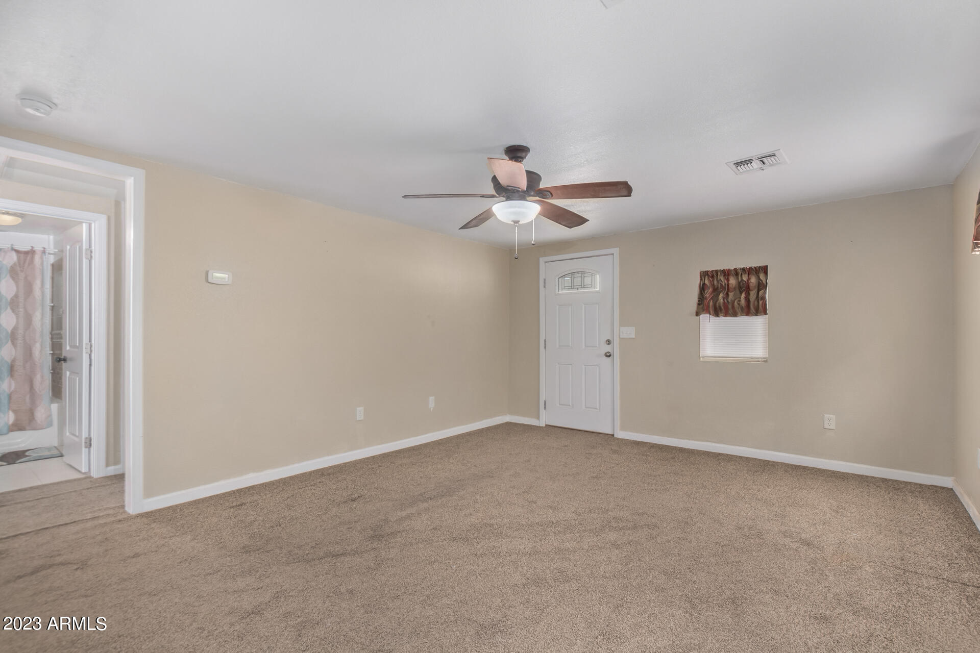 305 W LINDBERGH Avenue