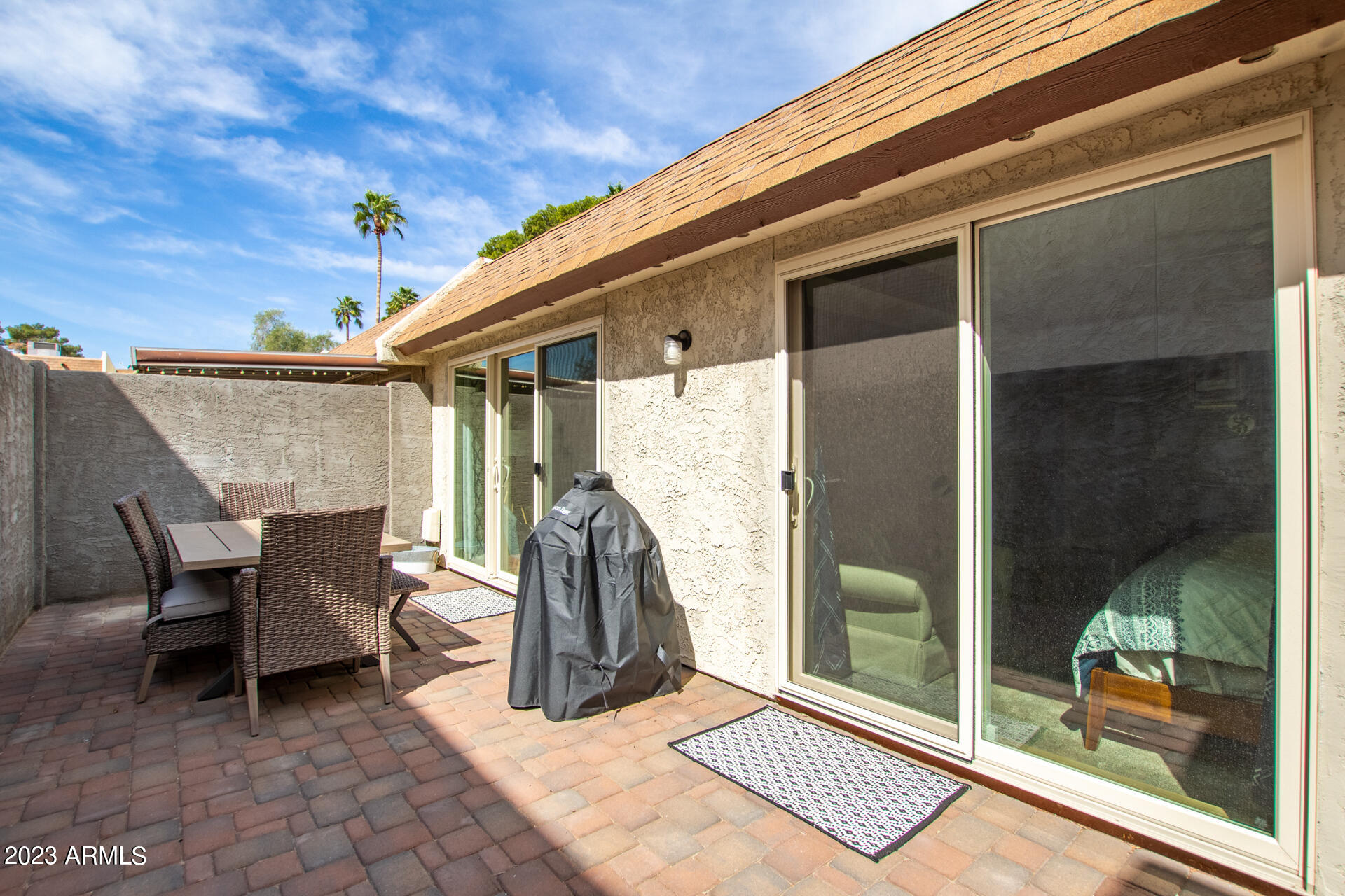 1923 E DUKE Drive