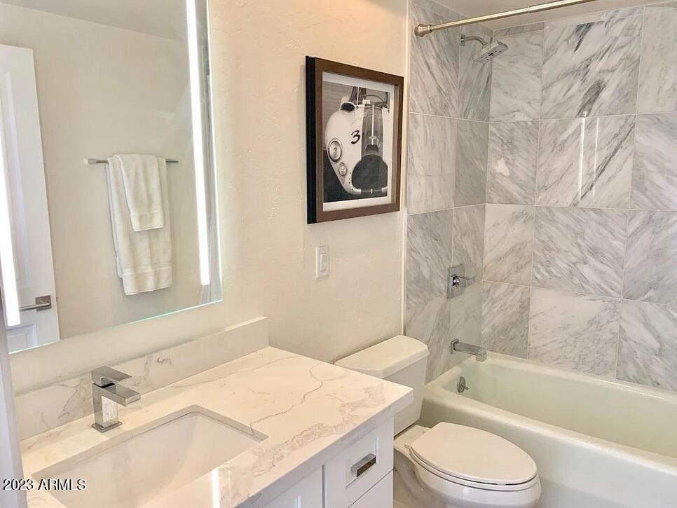 4446 E CAMELBACK Road # 101