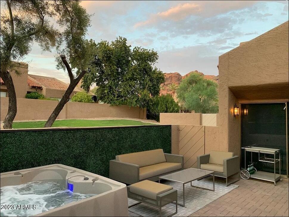 4446 E CAMELBACK Road # 101