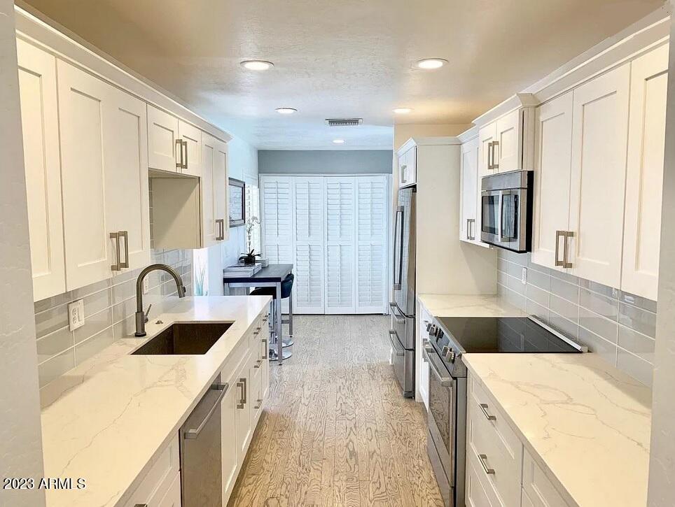 4446 E CAMELBACK Road # 101