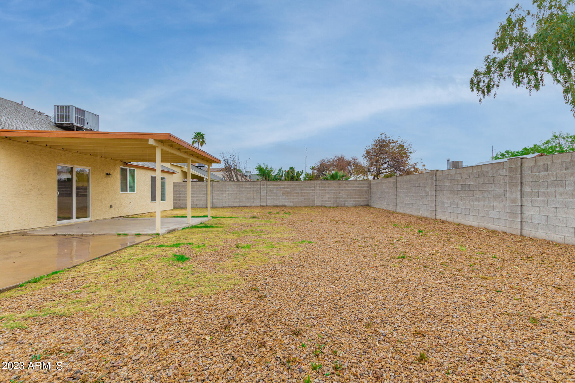 1025 E PIUTE Avenue