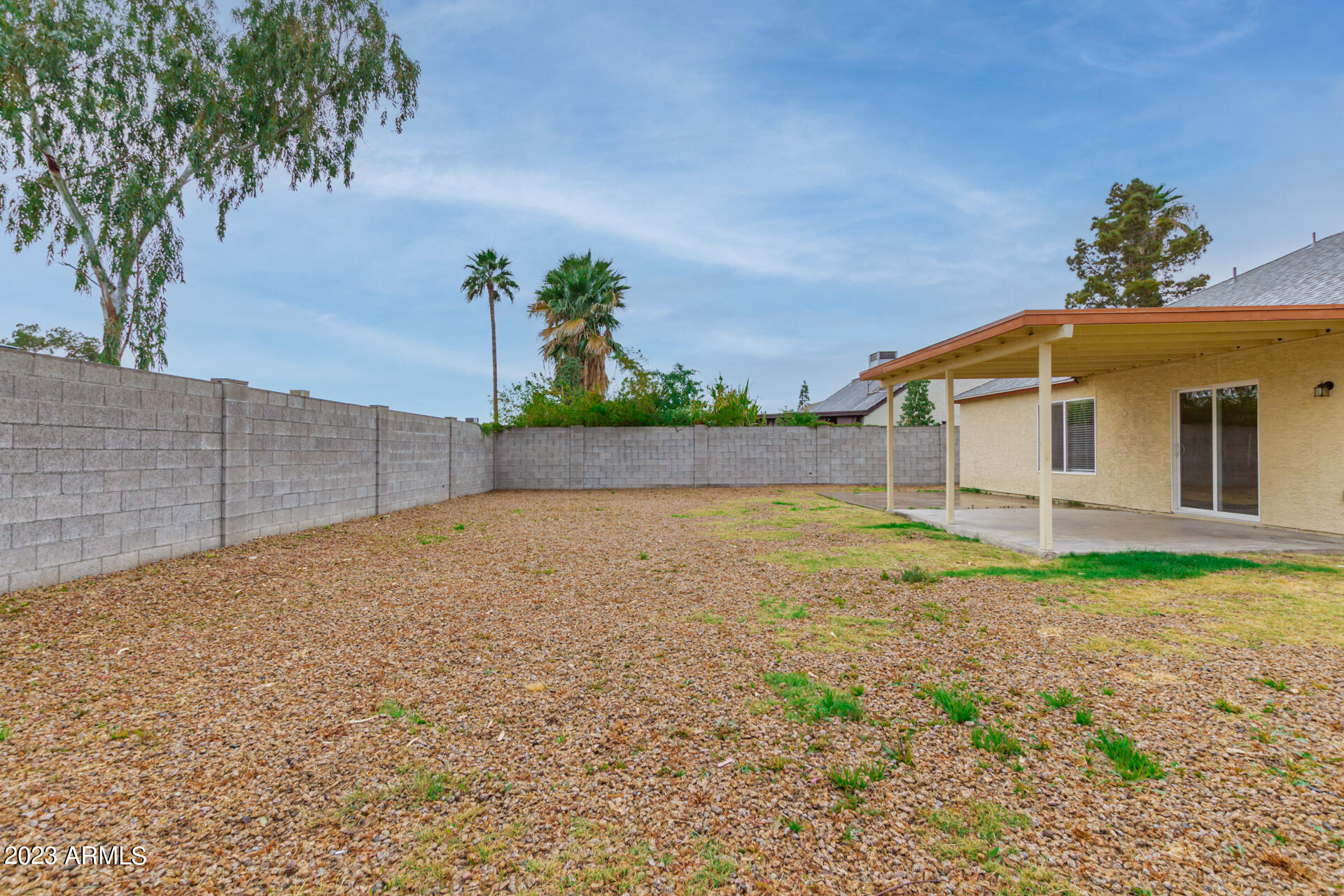 1025 E PIUTE Avenue